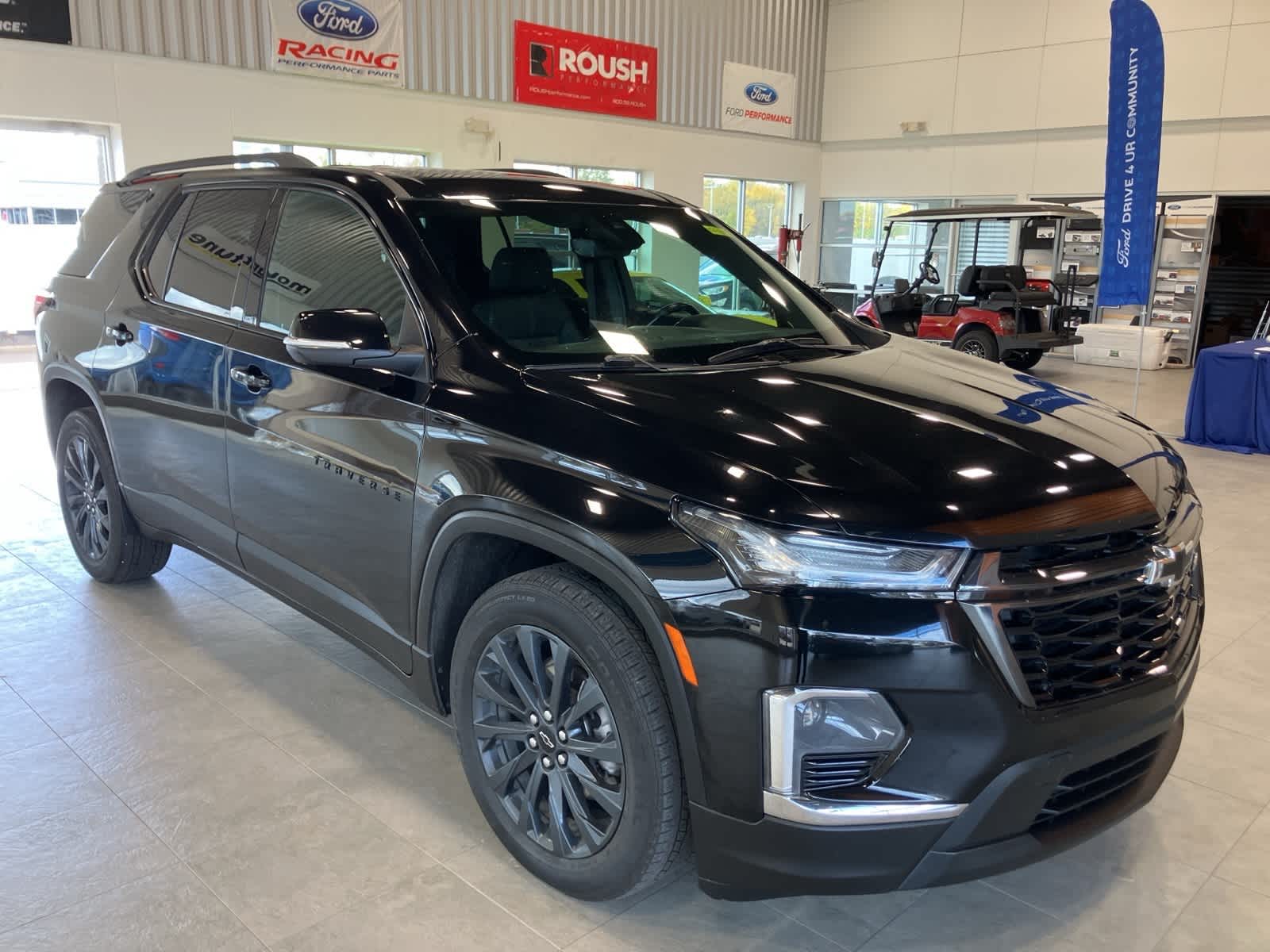 Thumbnail: 2022 Chevrolet Traverse - 3