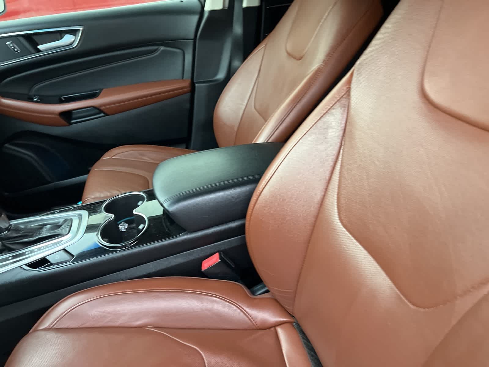 Thumbnail: 2016 Ford Edge - 24