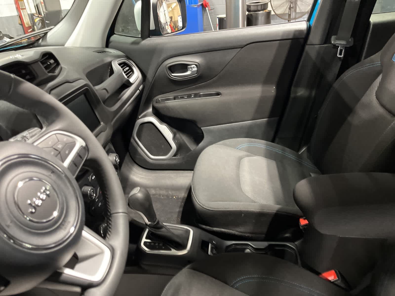 2021 Jeep Renegade Islander 21