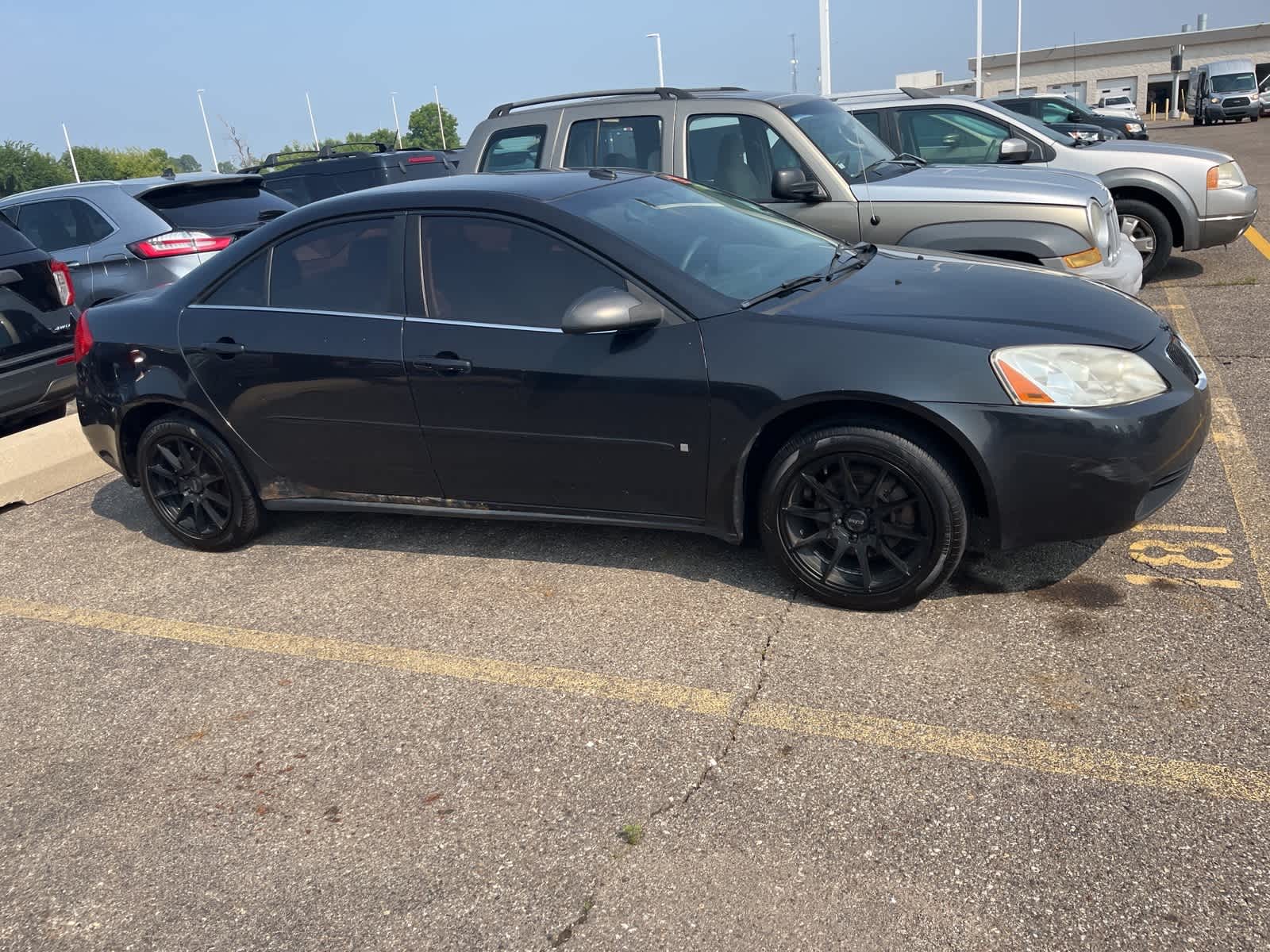 Thumbnail: 2009 Pontiac G6 - 14