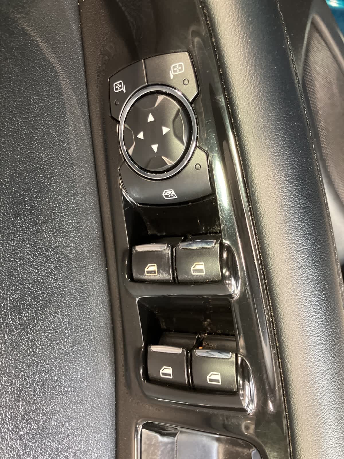 Thumbnail: 2020 Ford Edge - 13