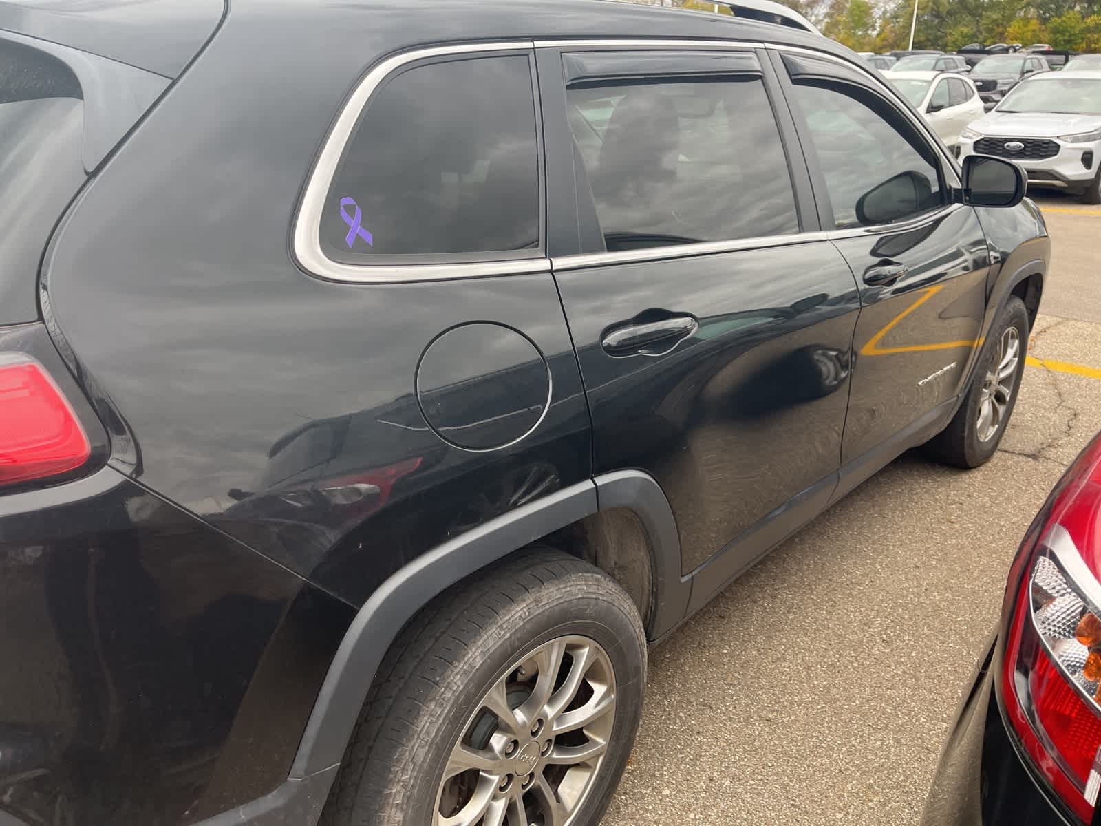 Thumbnail: 2019 Jeep Cherokee - 13