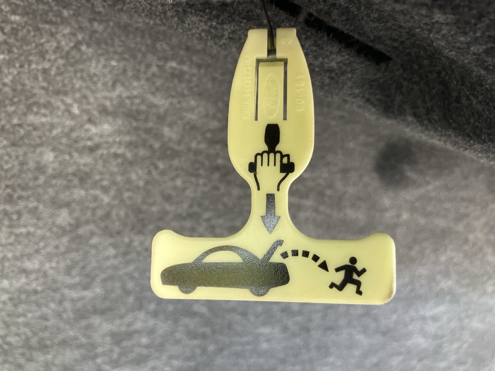 Thumbnail: 2000 Ford Taurus - 28