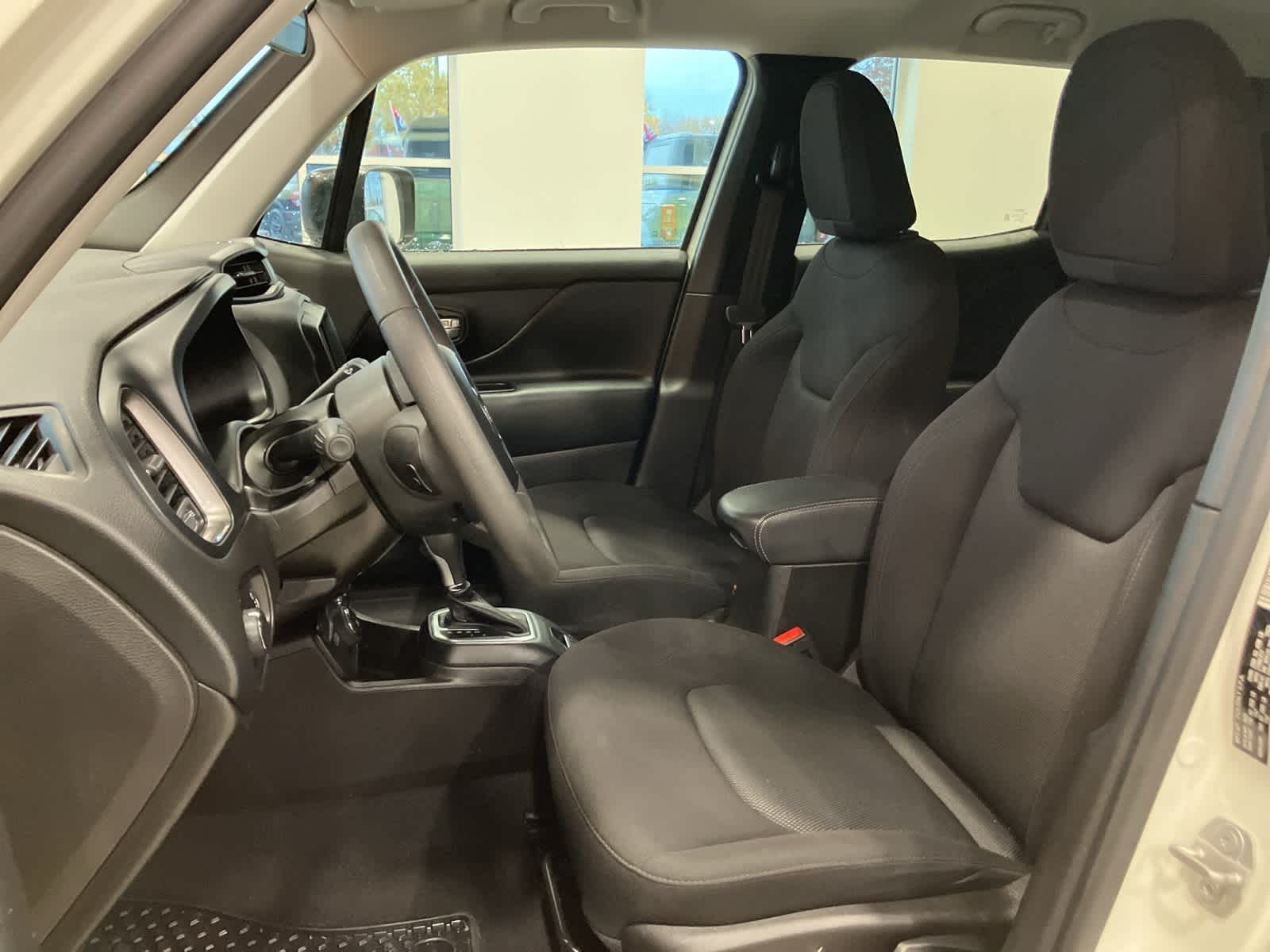 Thumbnail: 2023 Jeep Renegade - 10