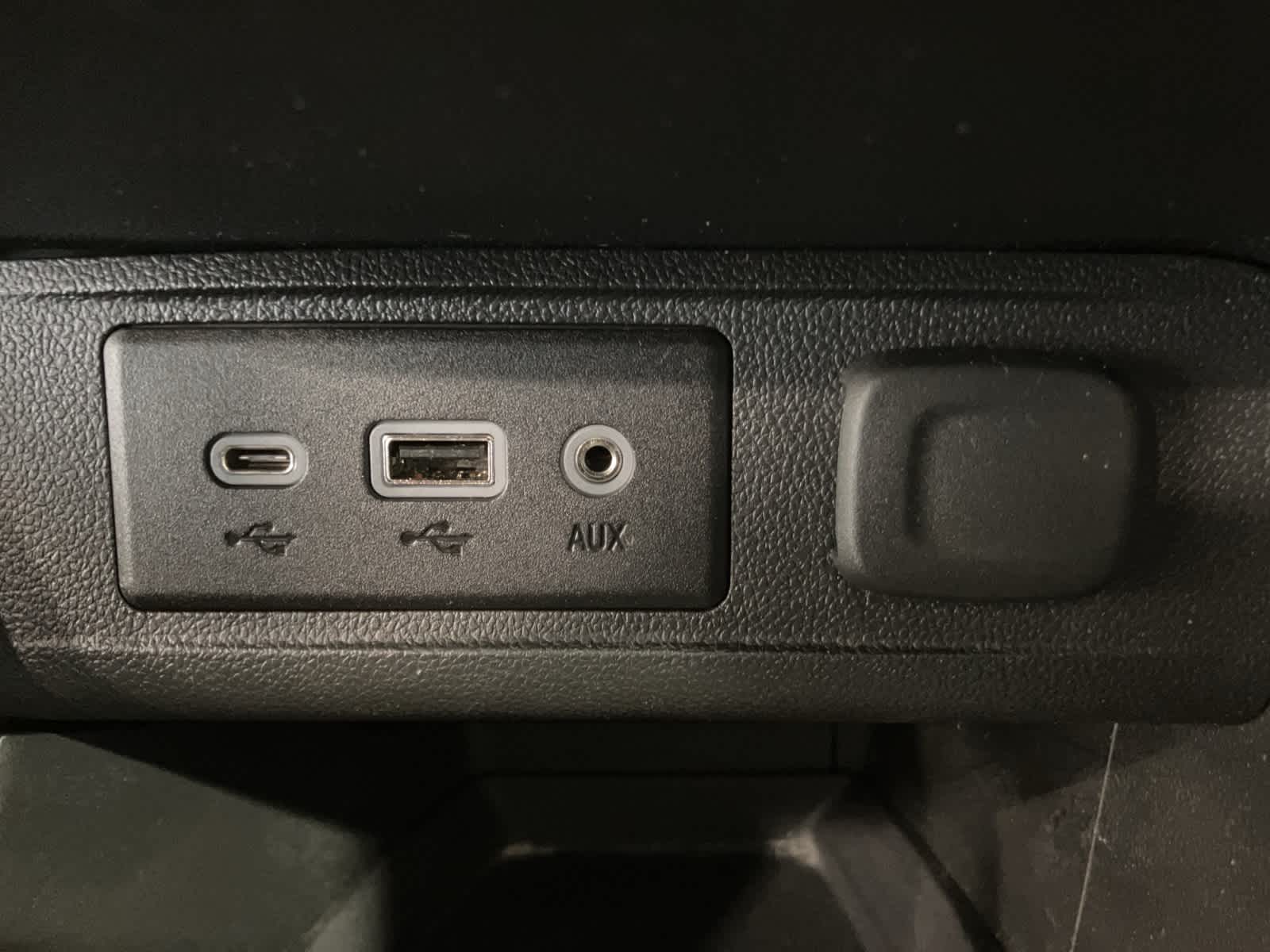 Thumbnail: 2022 Buick Encore GX - 18