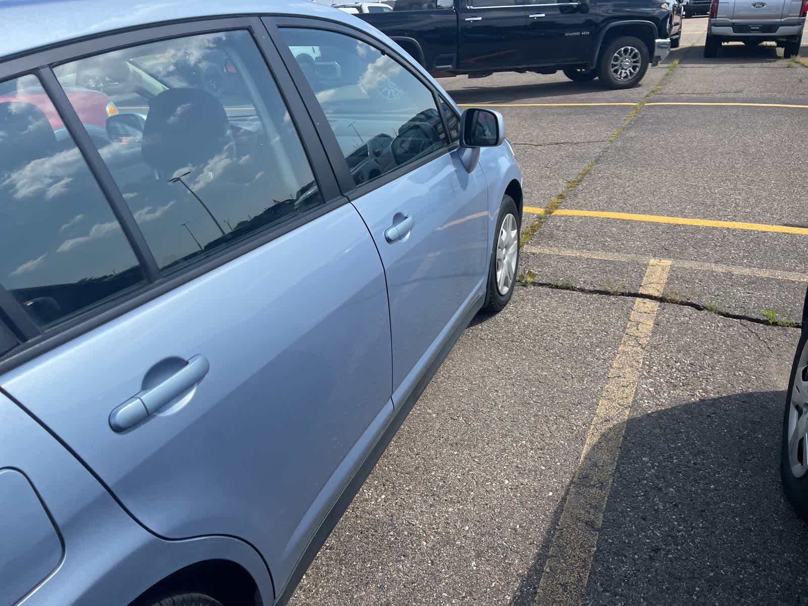 Thumbnail: 2010 Nissan Versa - 15