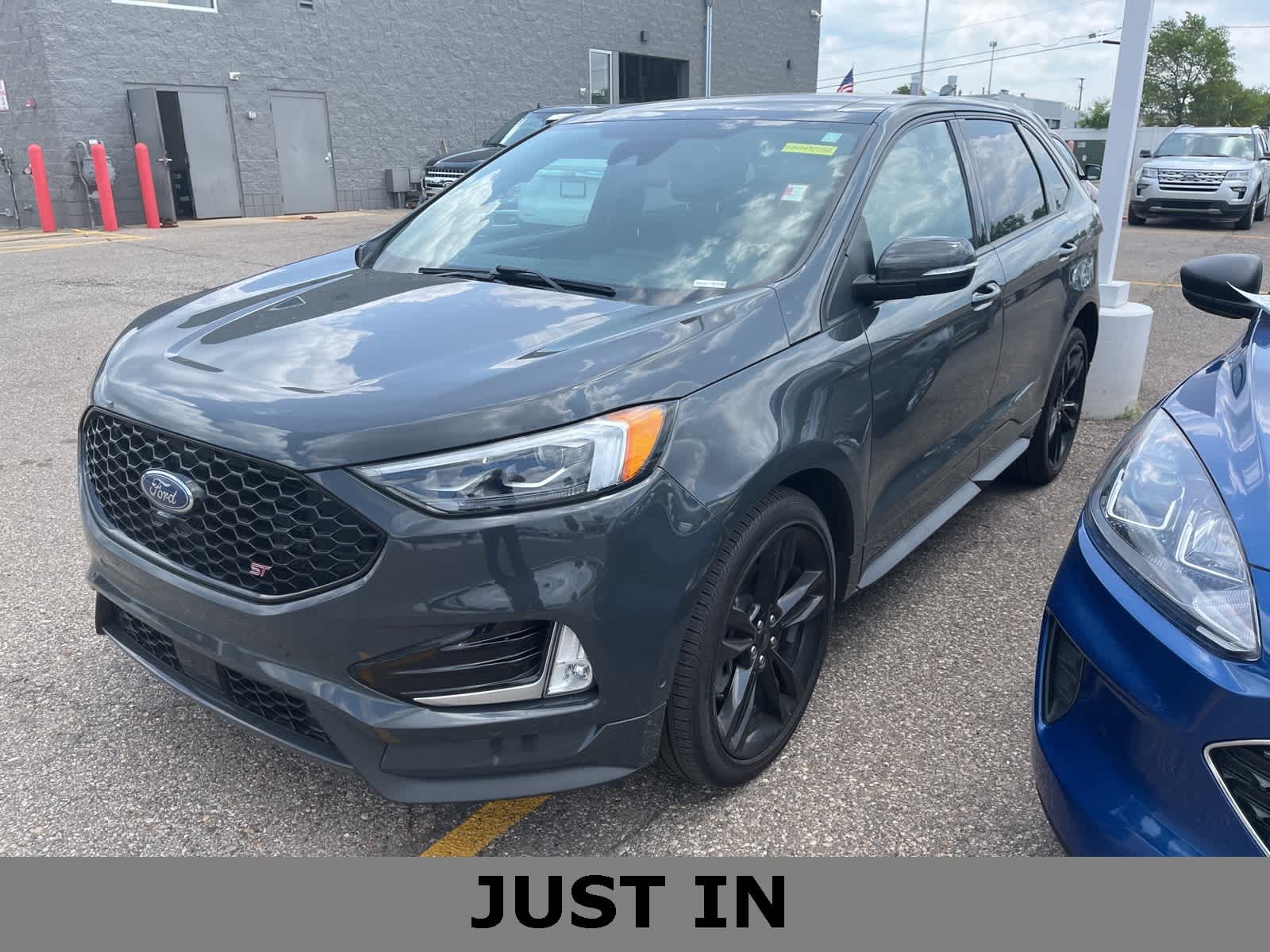 2021 Ford Edge ST Hero Image