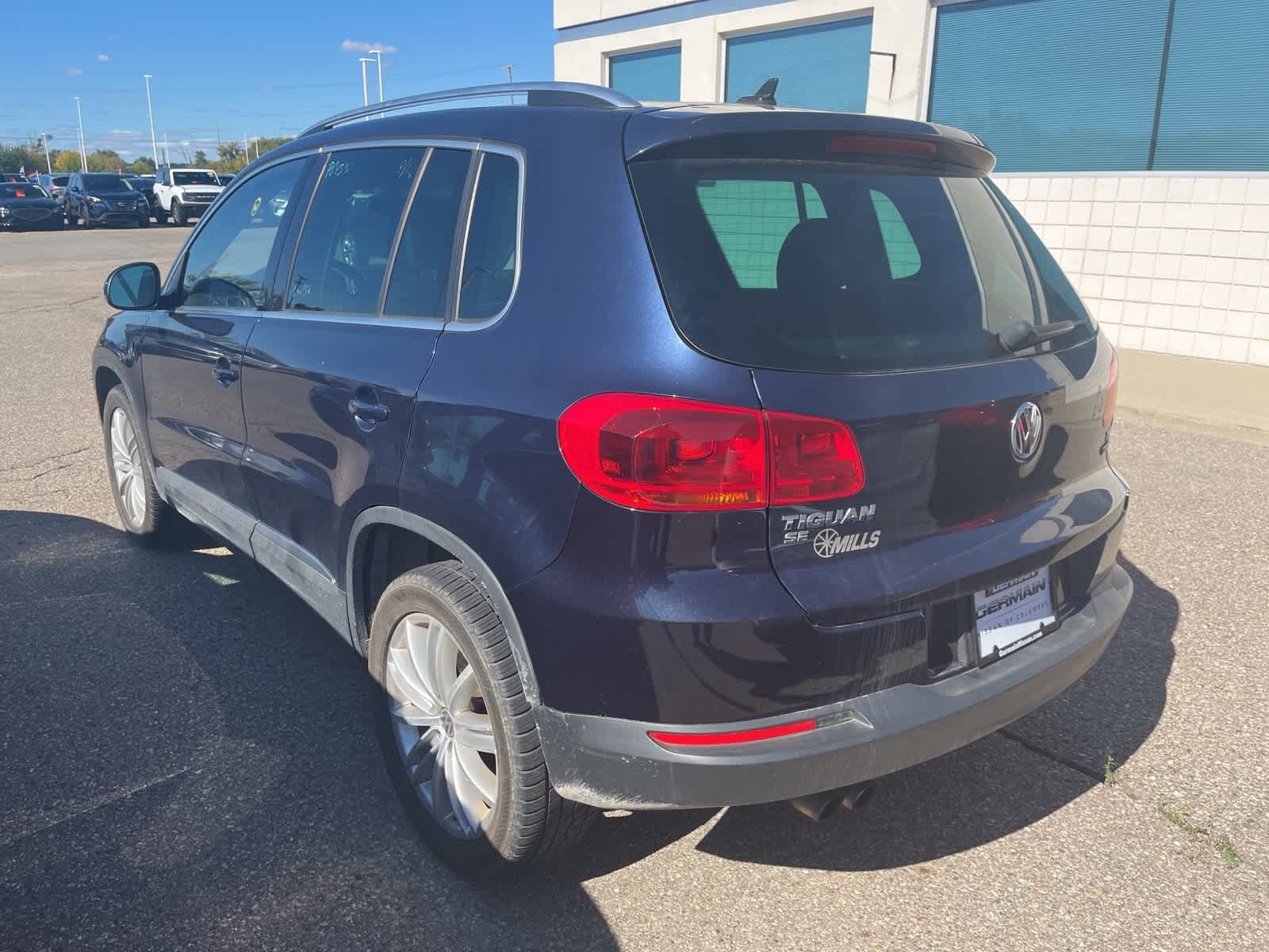 Thumbnail: 2016 Volkswagen Tiguan - 9