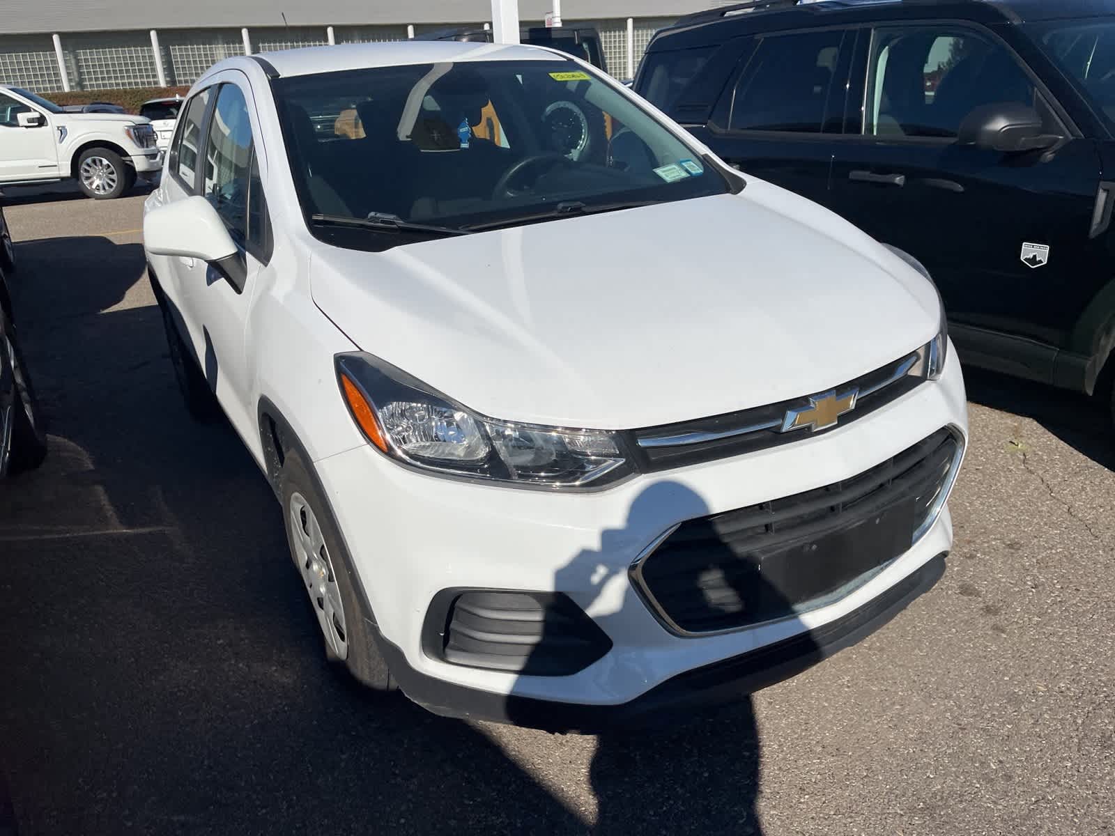 Thumbnail: 2017 Chevrolet Trax - 18