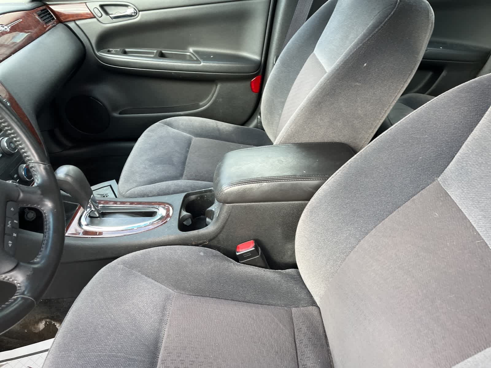 Thumbnail: 2011 Chevrolet Impala - 25