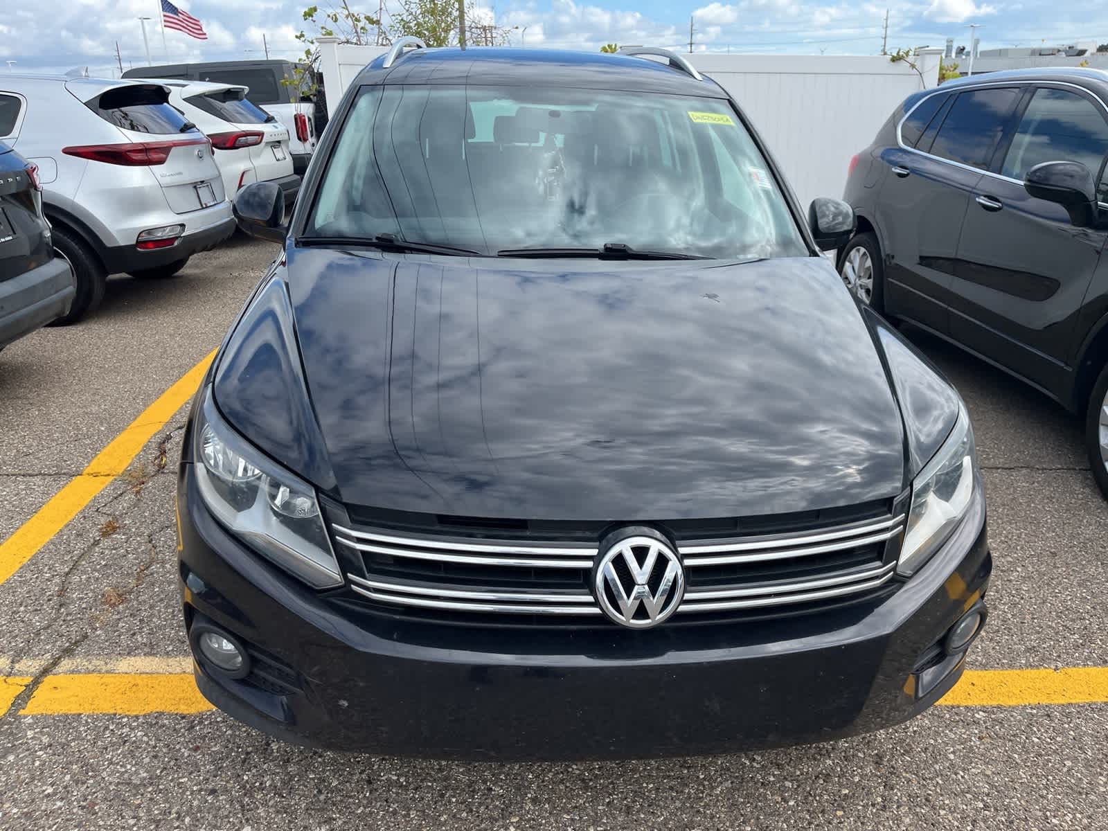 Thumbnail: 2013 Volkswagen Tiguan - 20