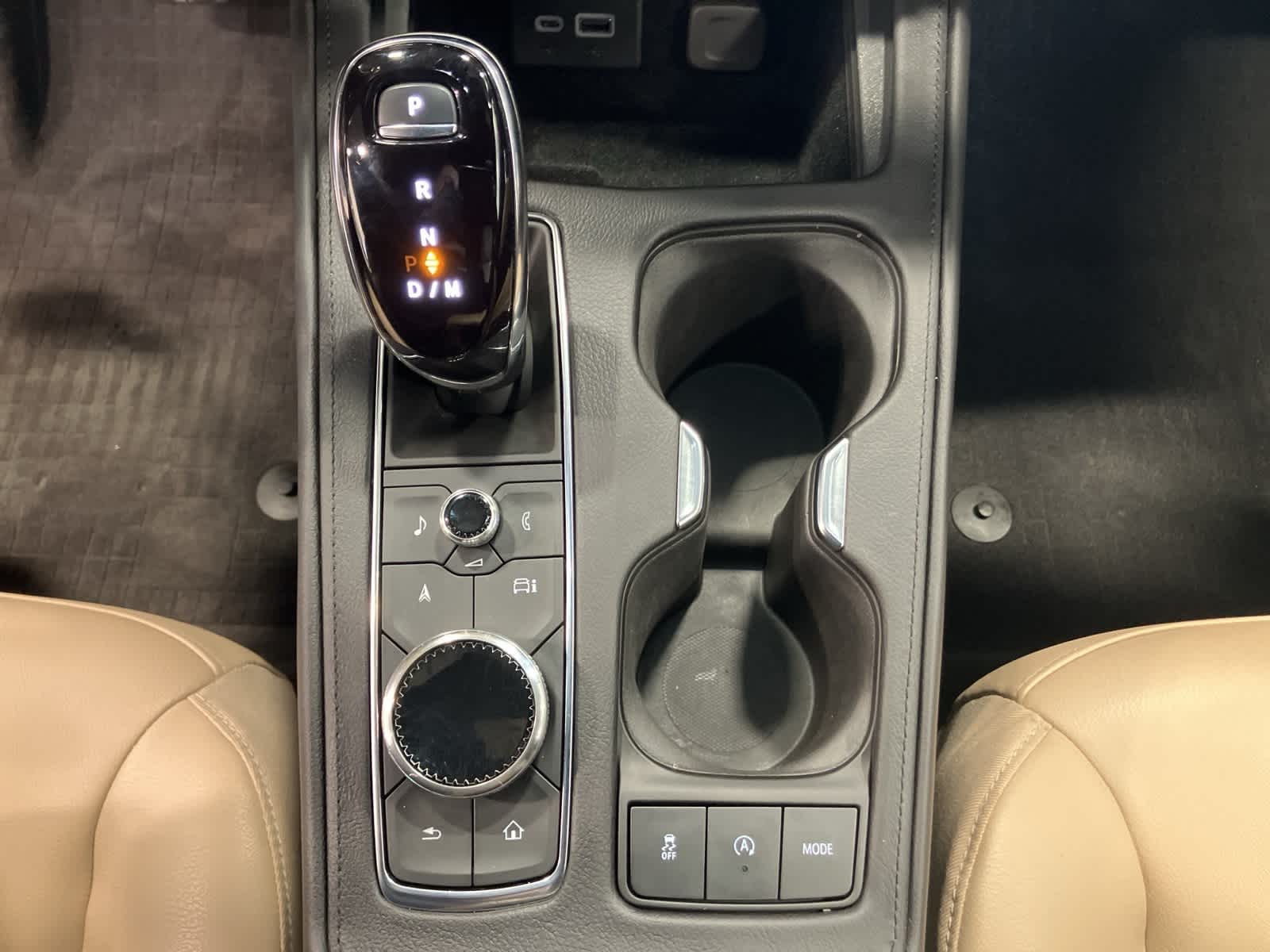 Thumbnail: 2024 Cadillac XT4 - 15