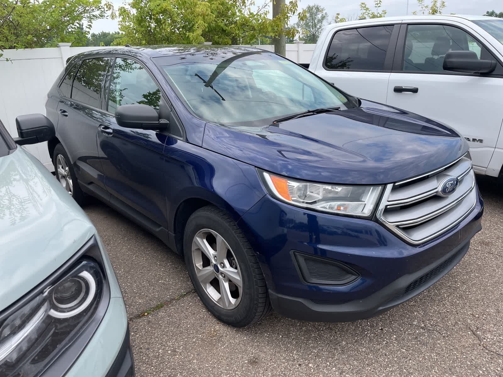 Thumbnail: 2016 Ford Edge - 17