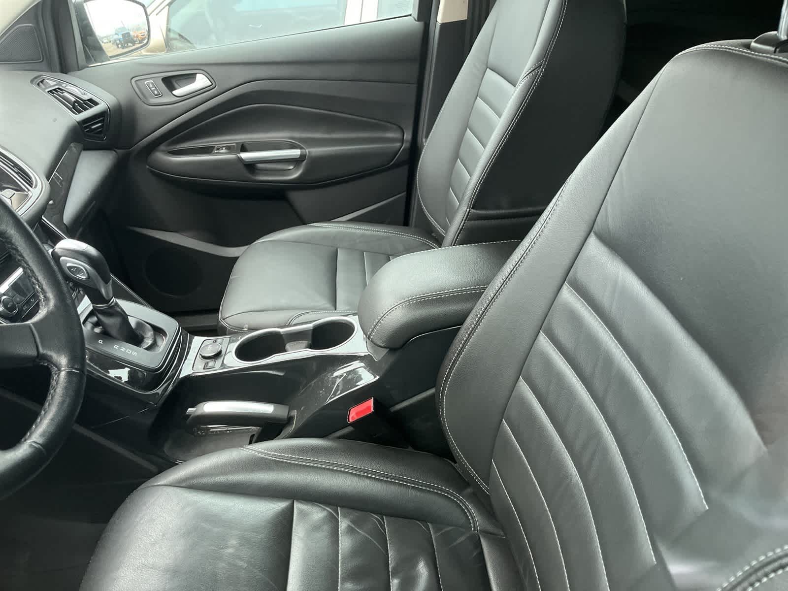 Thumbnail: 2015 Ford Escape - 24