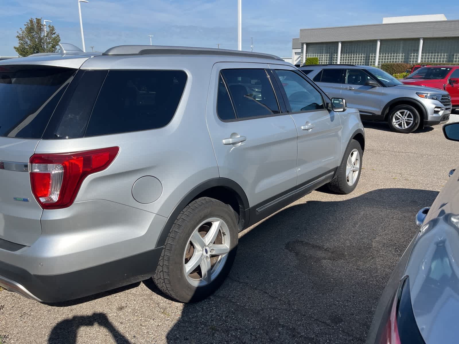 Thumbnail: 2017 Ford Explorer - 14