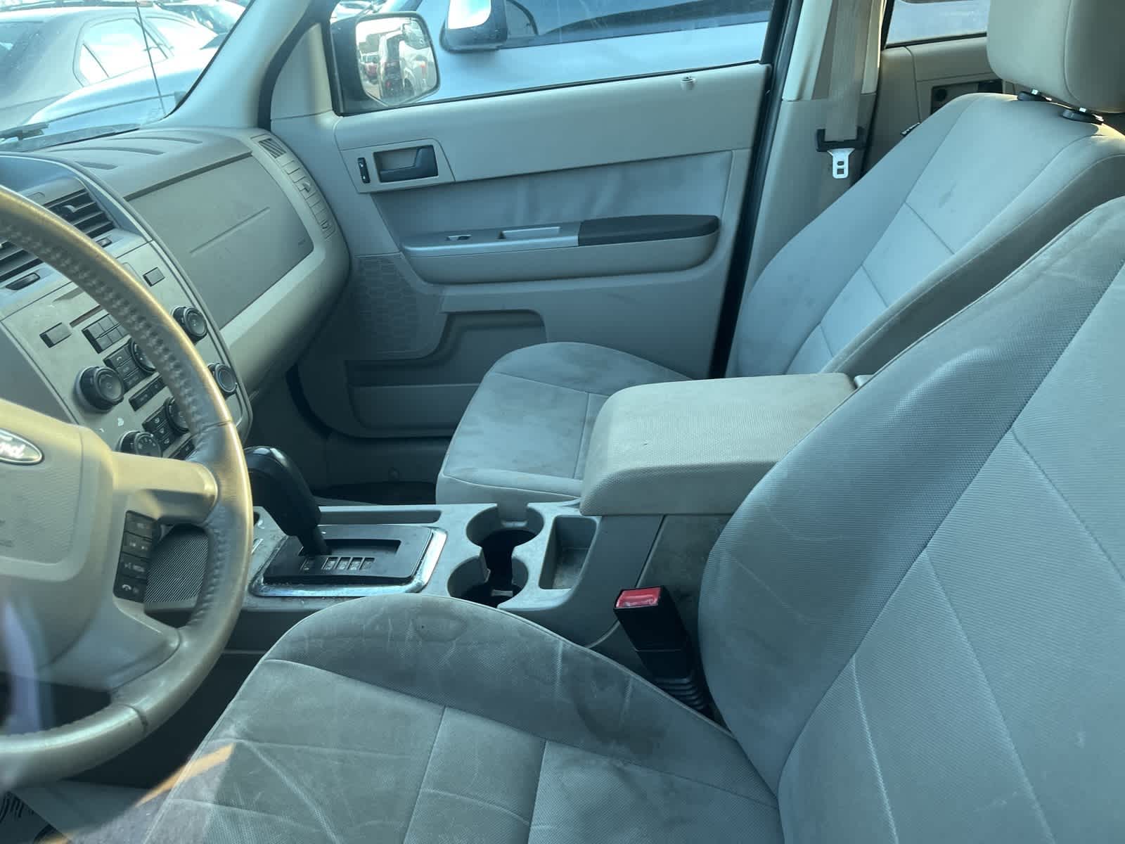 Thumbnail: 2011 Ford Escape - 24