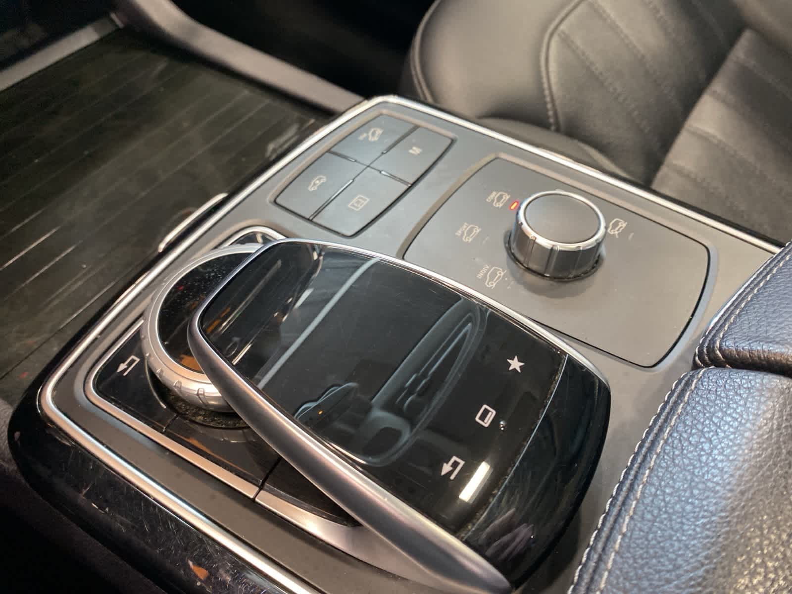 Thumbnail: 2017 Mercedes-Benz GLS - 24