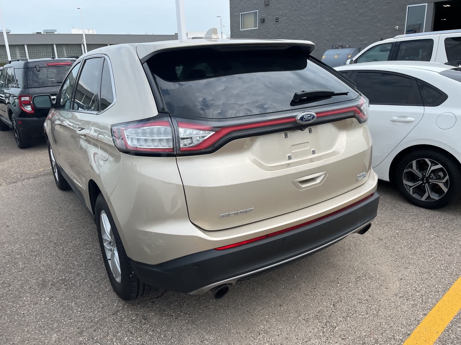 Thumbnail: 2018 Ford Edge - 9