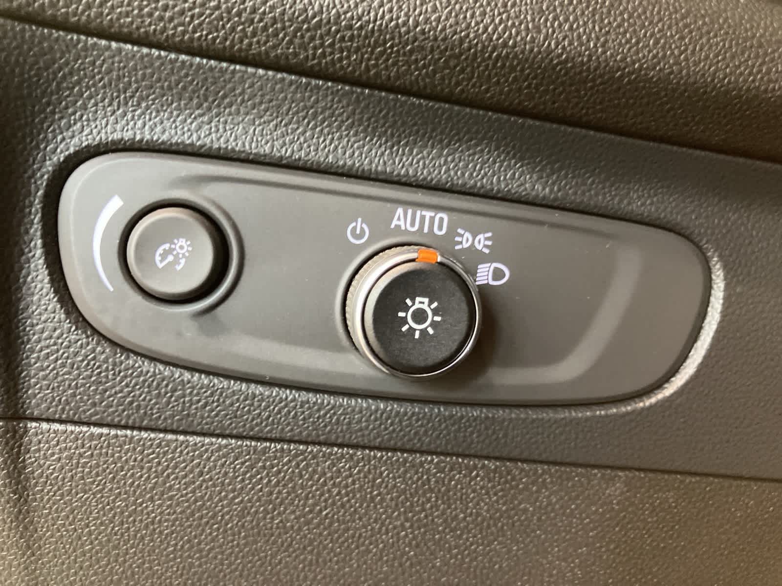 Thumbnail: 2022 Buick Envision - 14