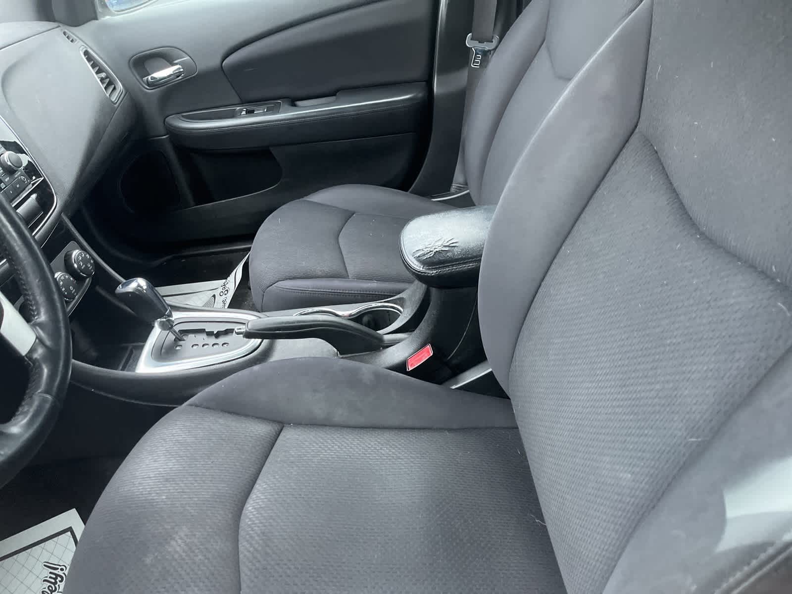 Thumbnail: 2013 Chrysler 200 - 25