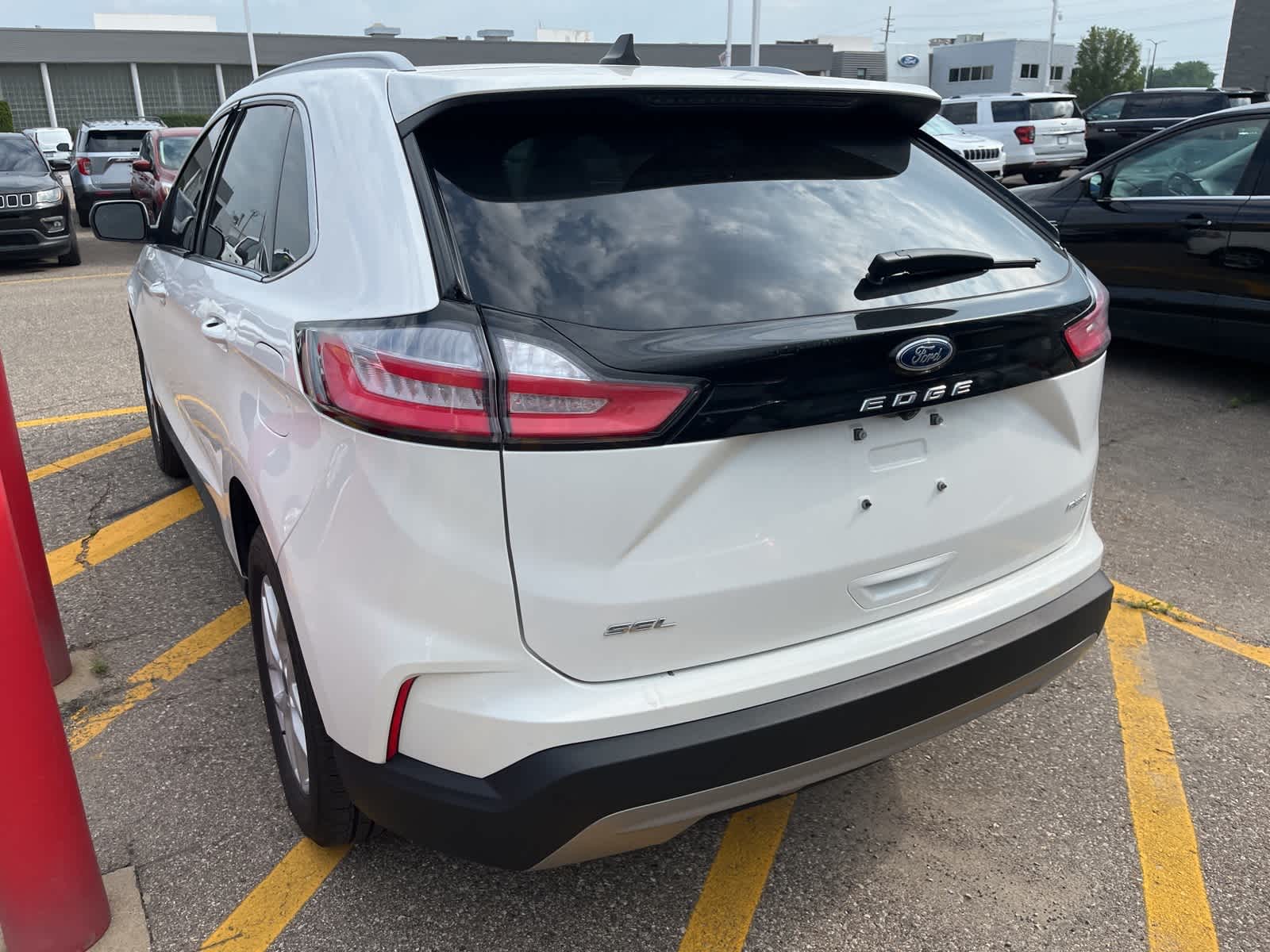 Thumbnail: 2022 Ford Edge - 10