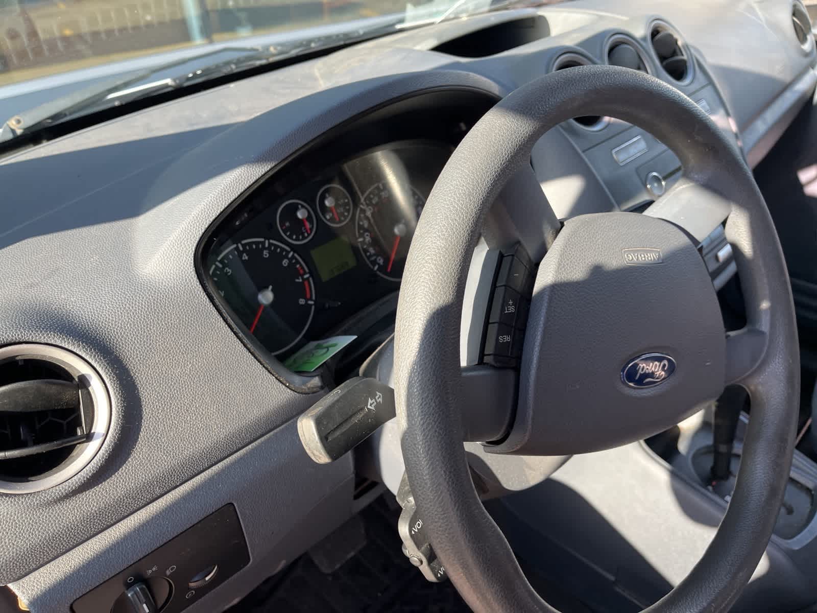 Thumbnail: 2013 Ford Transit Series - 28