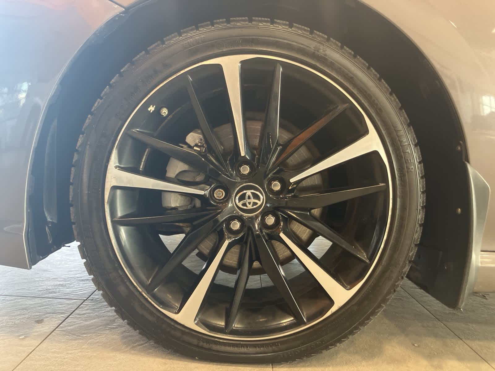 Thumbnail: 2019 Toyota Camry - 9