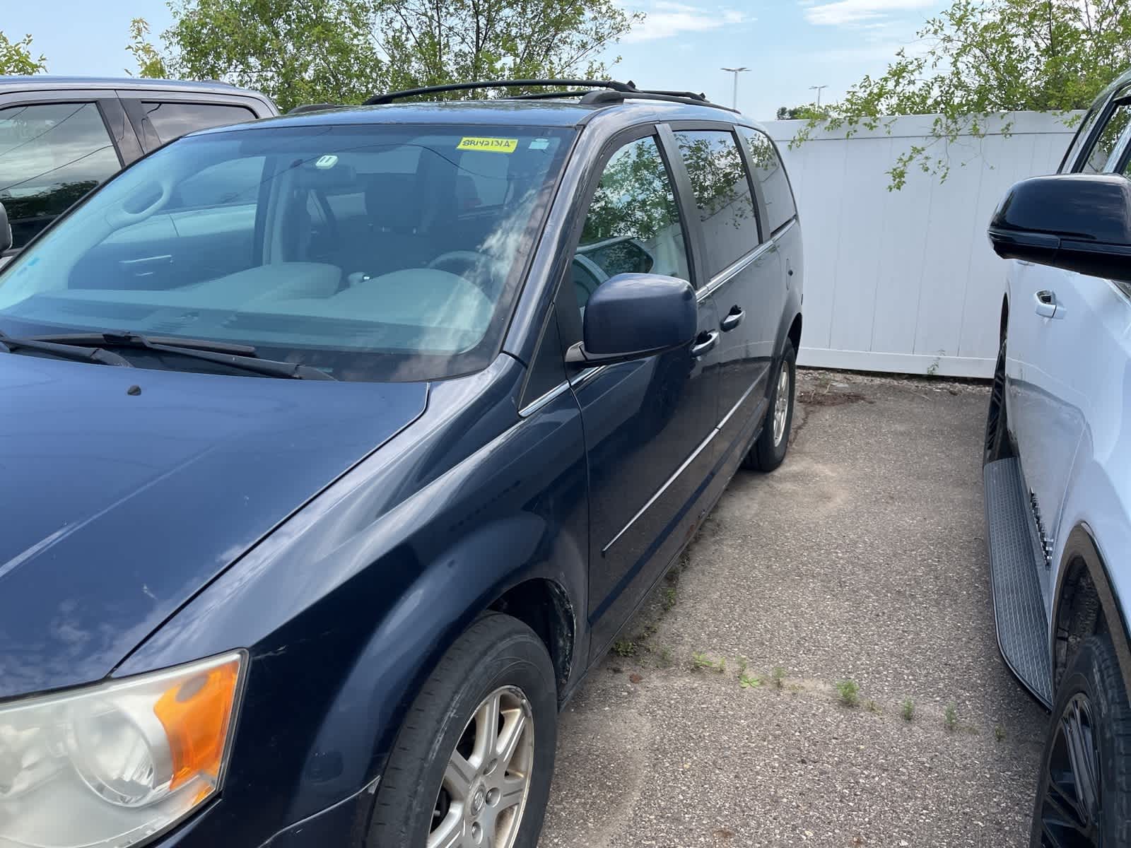 Thumbnail: 2008 Chrysler Town & Country - 5