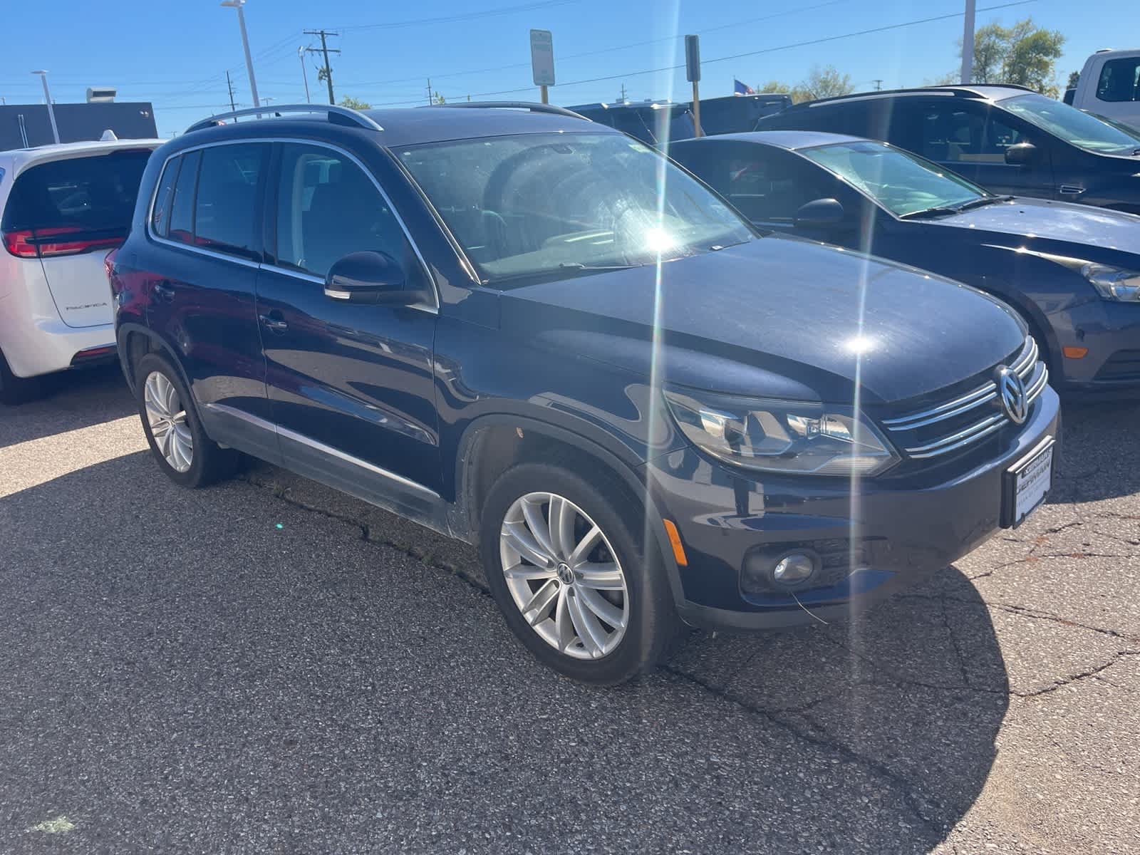 Thumbnail: 2016 Volkswagen Tiguan - 18