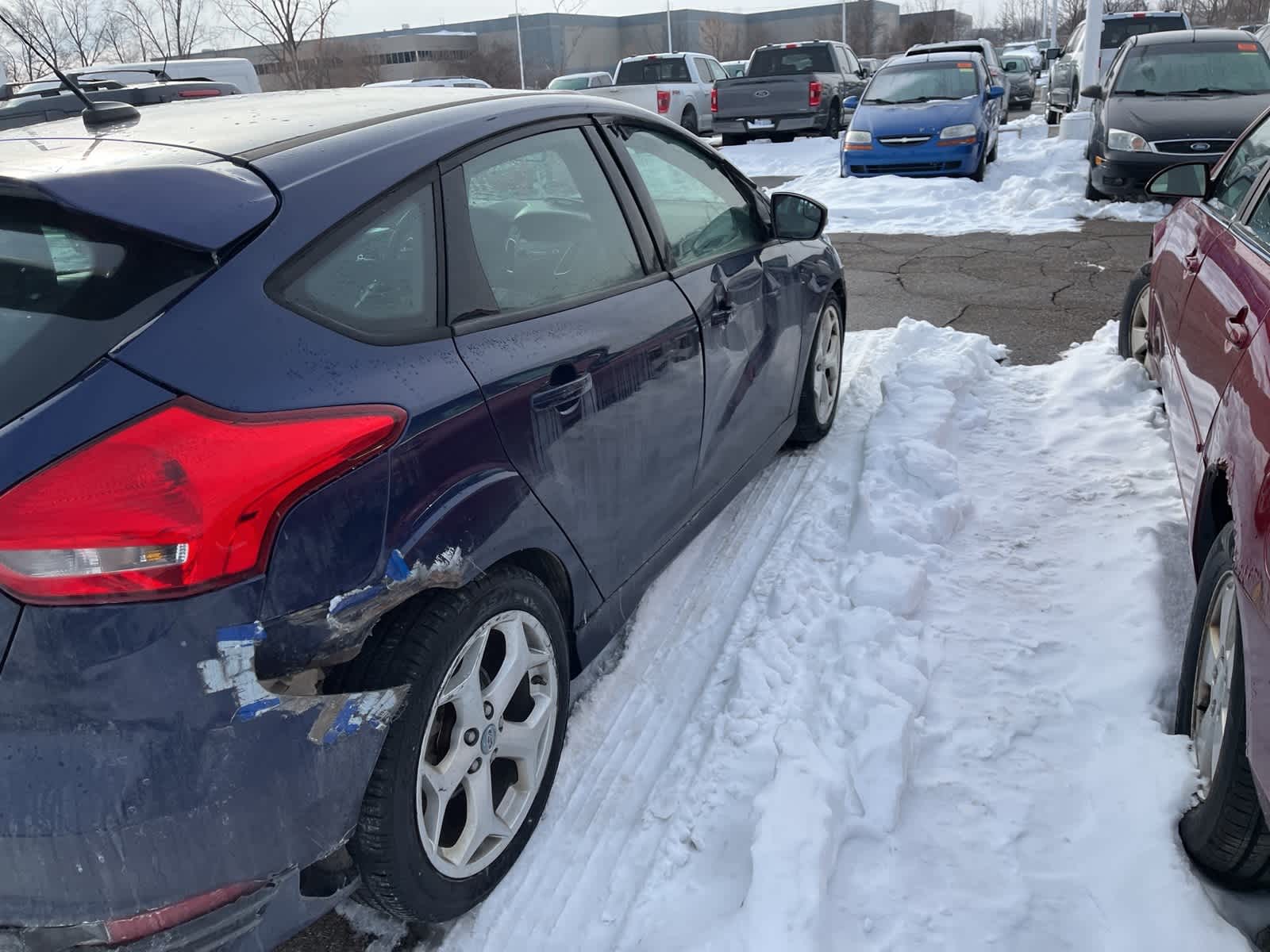 Thumbnail: 2017 Ford Focus - 17