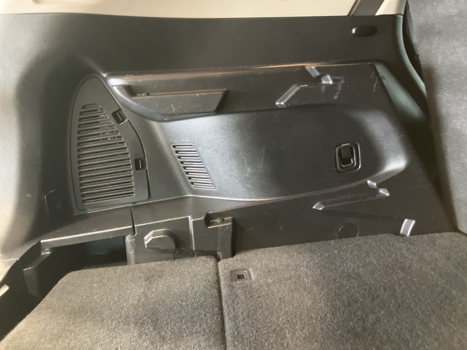 Thumbnail: 2017 Nissan Rogue - 27