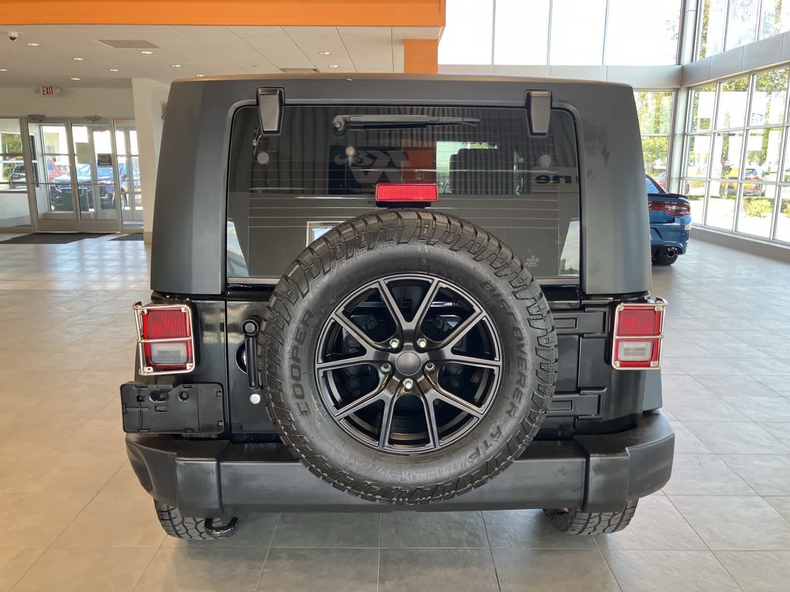 Thumbnail: 2010 Jeep Wrangler - 7