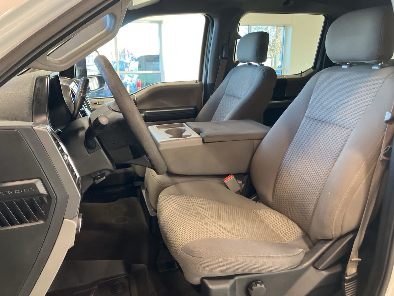 Thumbnail: 2017 Ford Econoline - 11