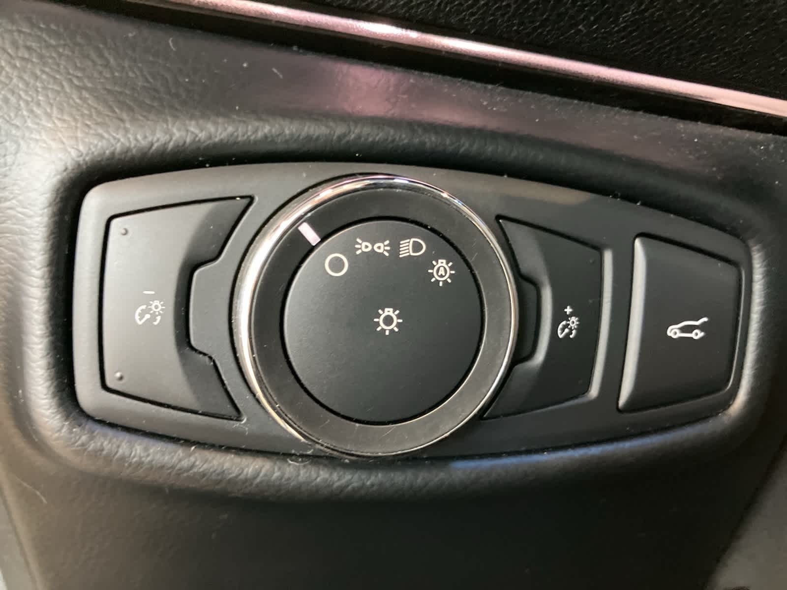 Thumbnail: 2016 Lincoln MKZ - 15