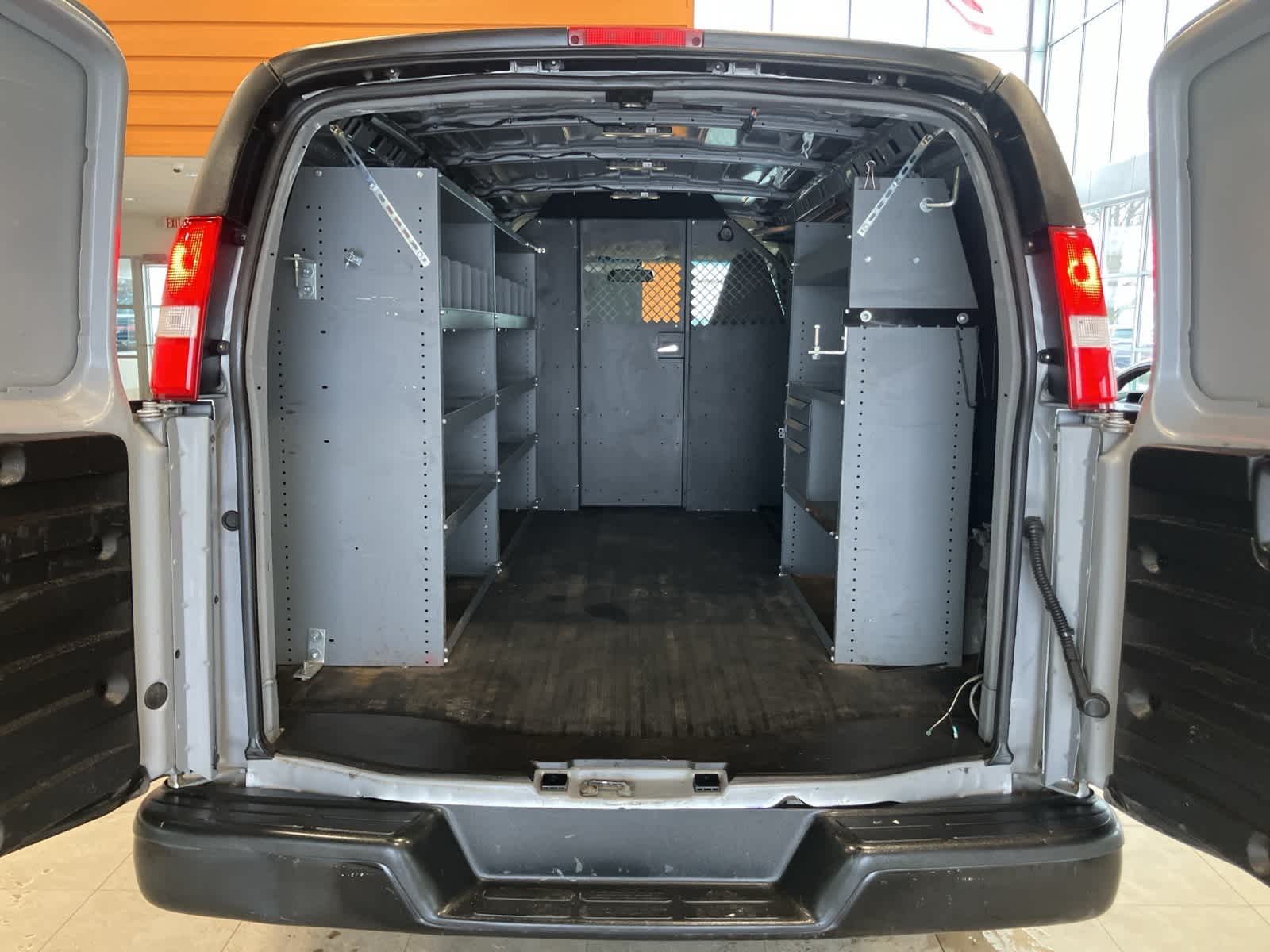 Thumbnail: 2021 GMC Savana - 21