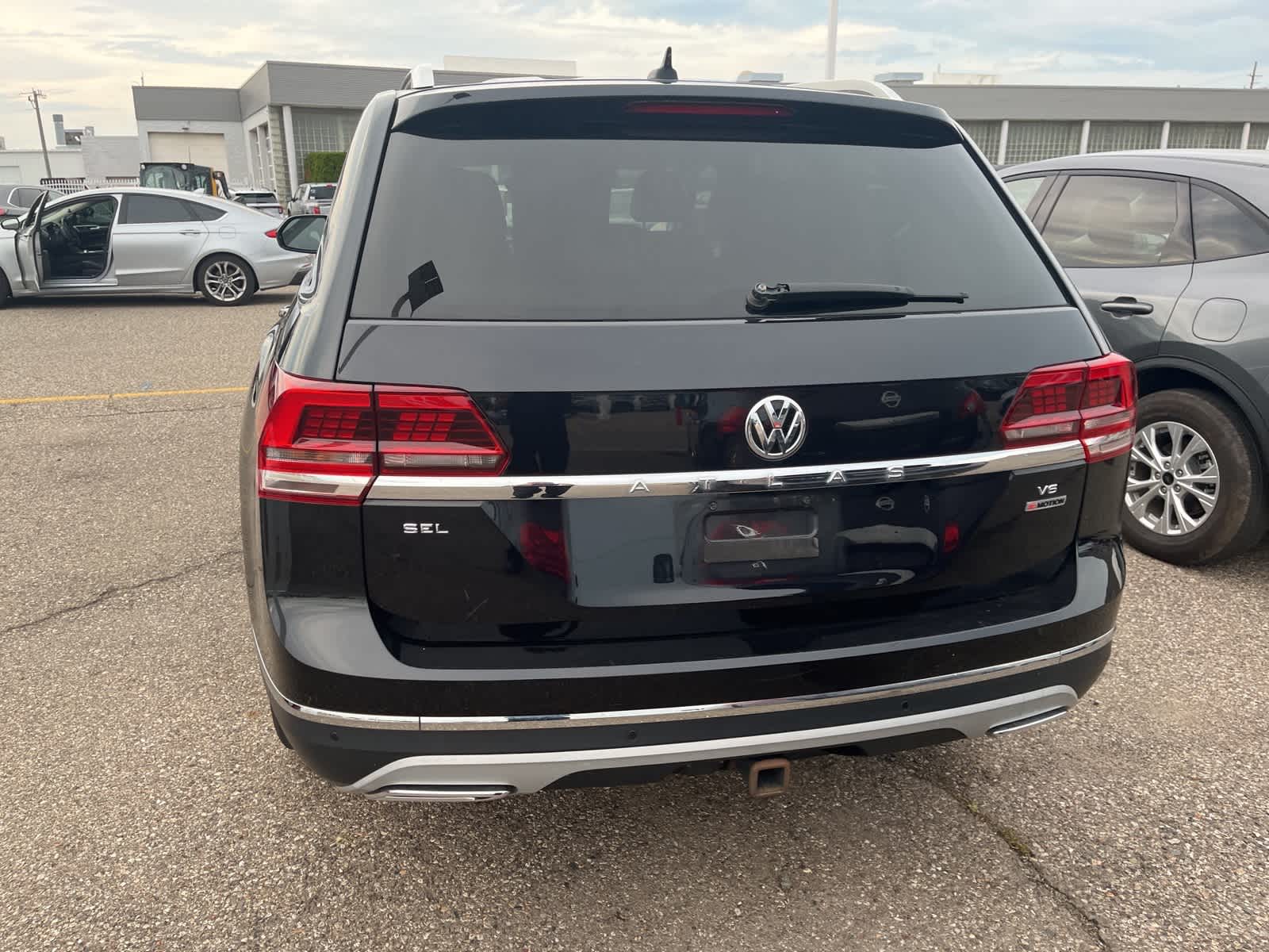 Thumbnail: 2018 Volkswagen Atlas - 10