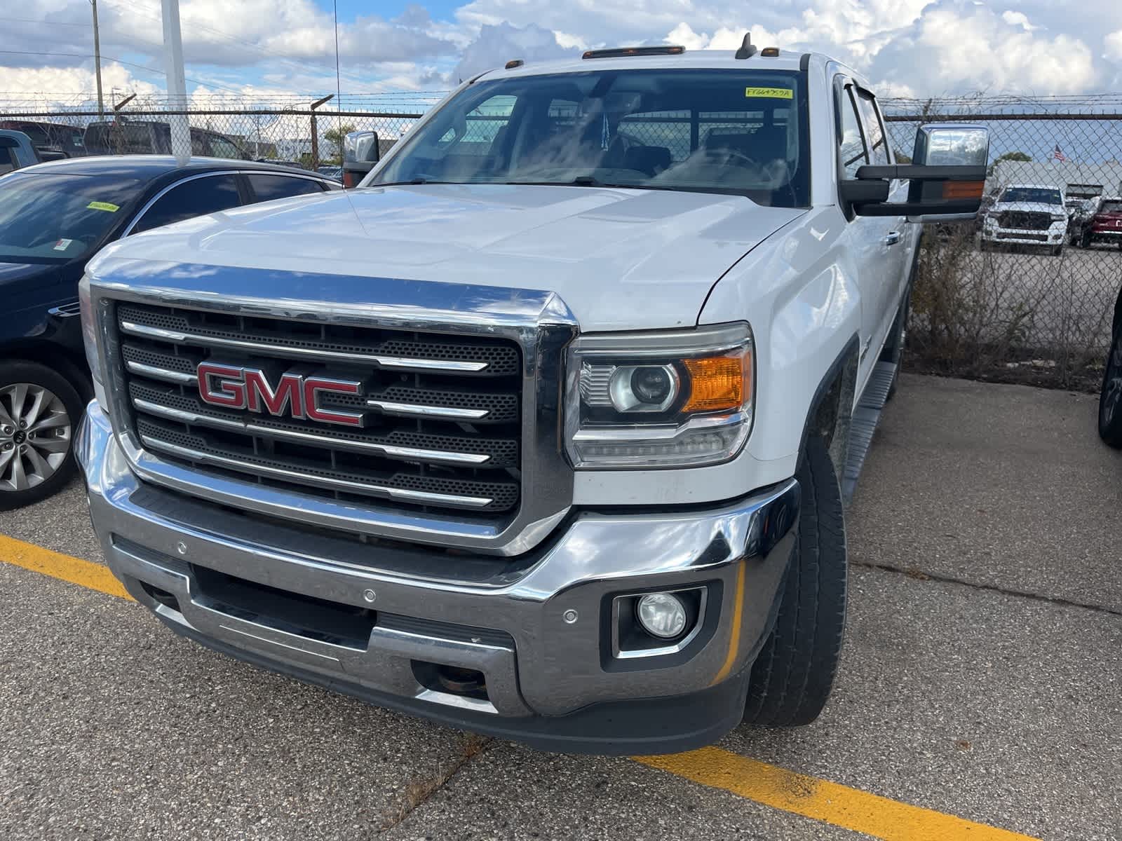 Thumbnail: 2015 GMC Sierra 2500 - 3
