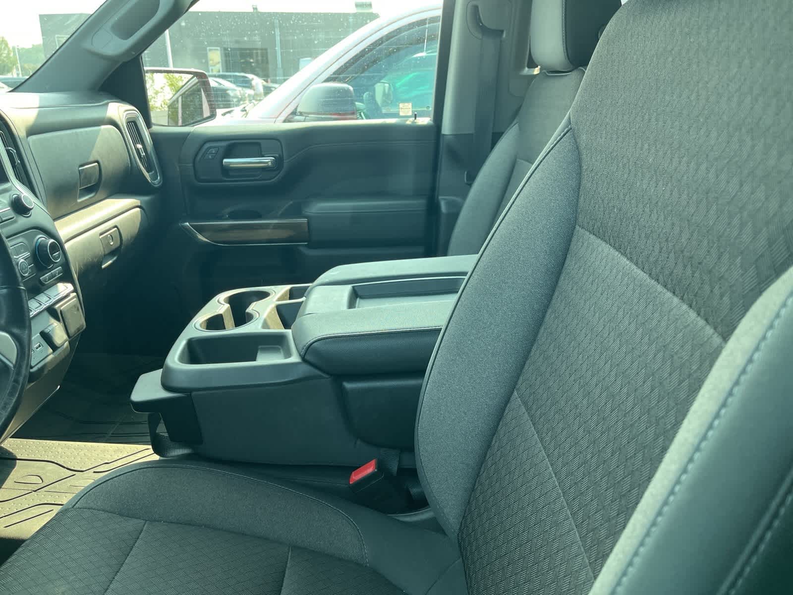 Thumbnail: 2019 Chevrolet Silverado 1500 - 21