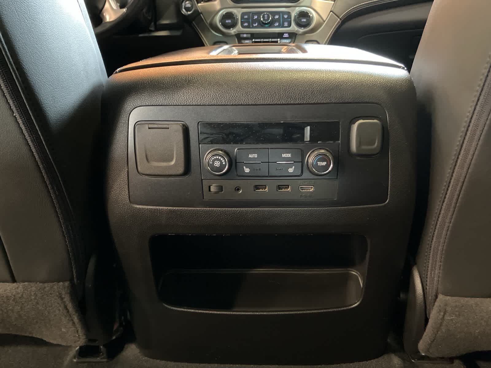 Thumbnail: 2020 GMC Yukon - 27