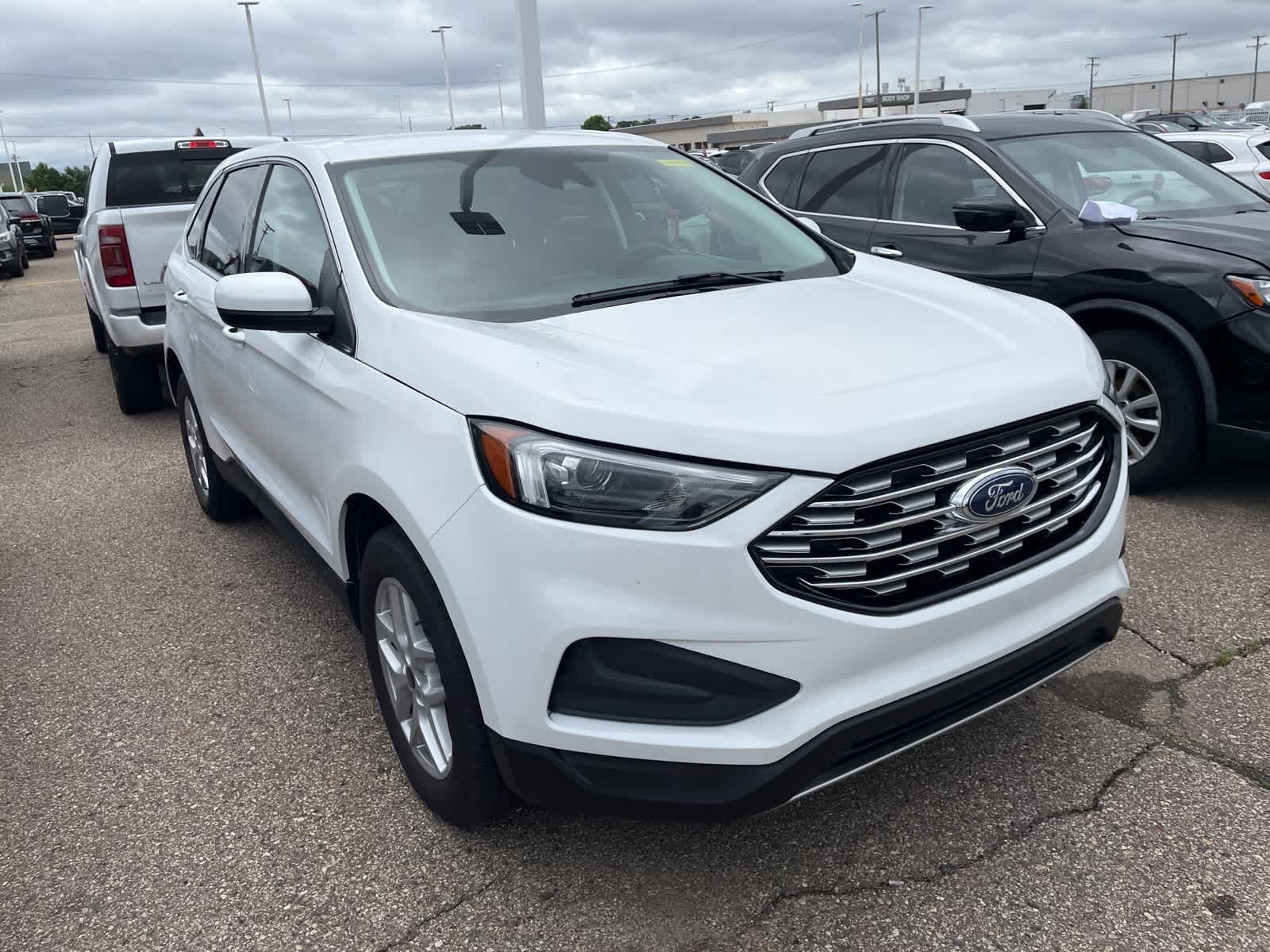 Thumbnail: 2024 Ford Edge - 18