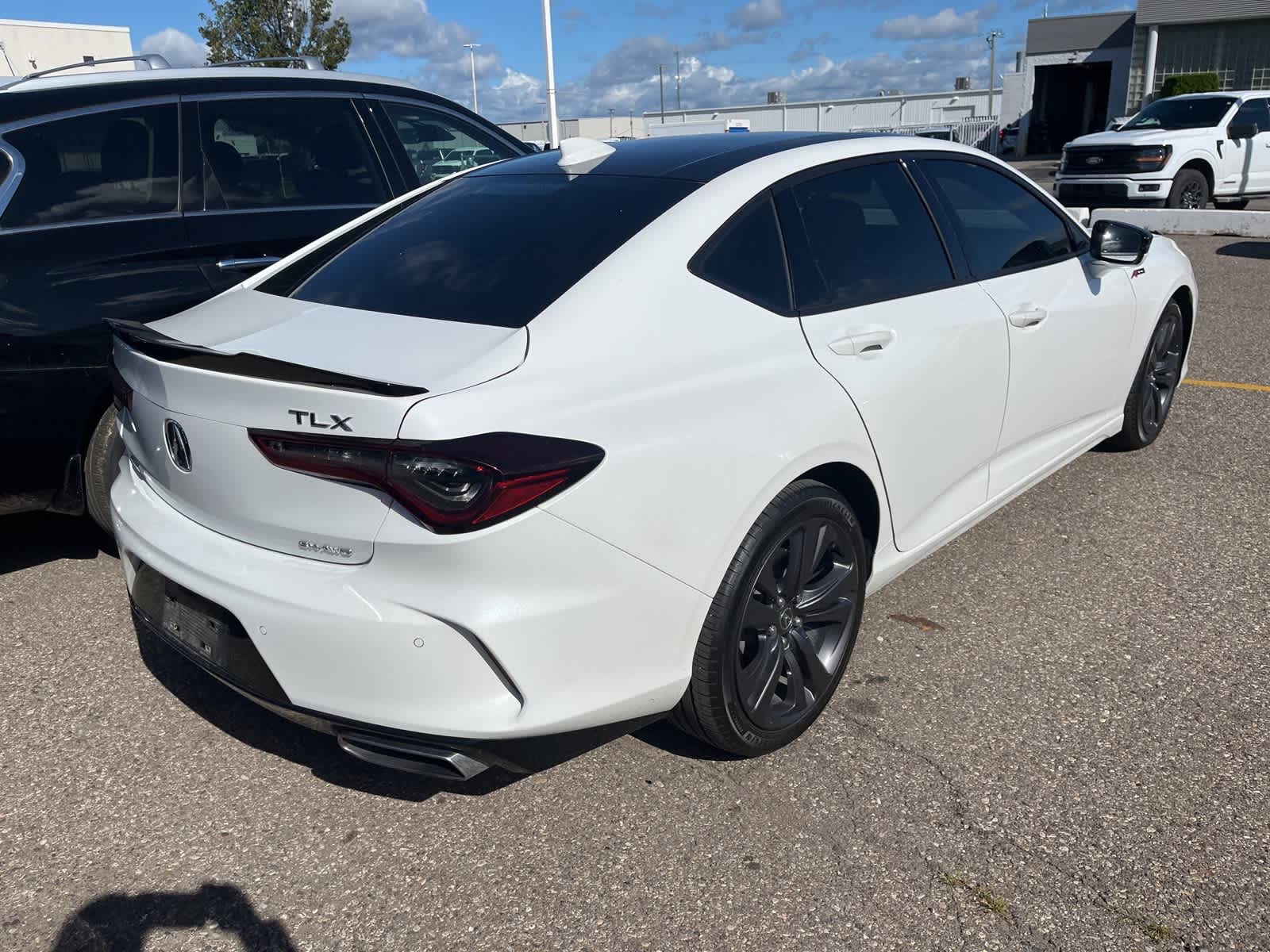 Thumbnail: 2022 Acura TLX - 12