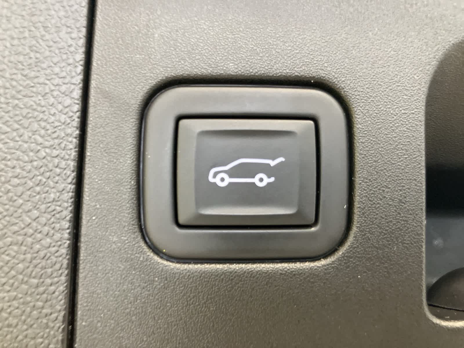 Thumbnail: 2024 Cadillac XT4 - 26