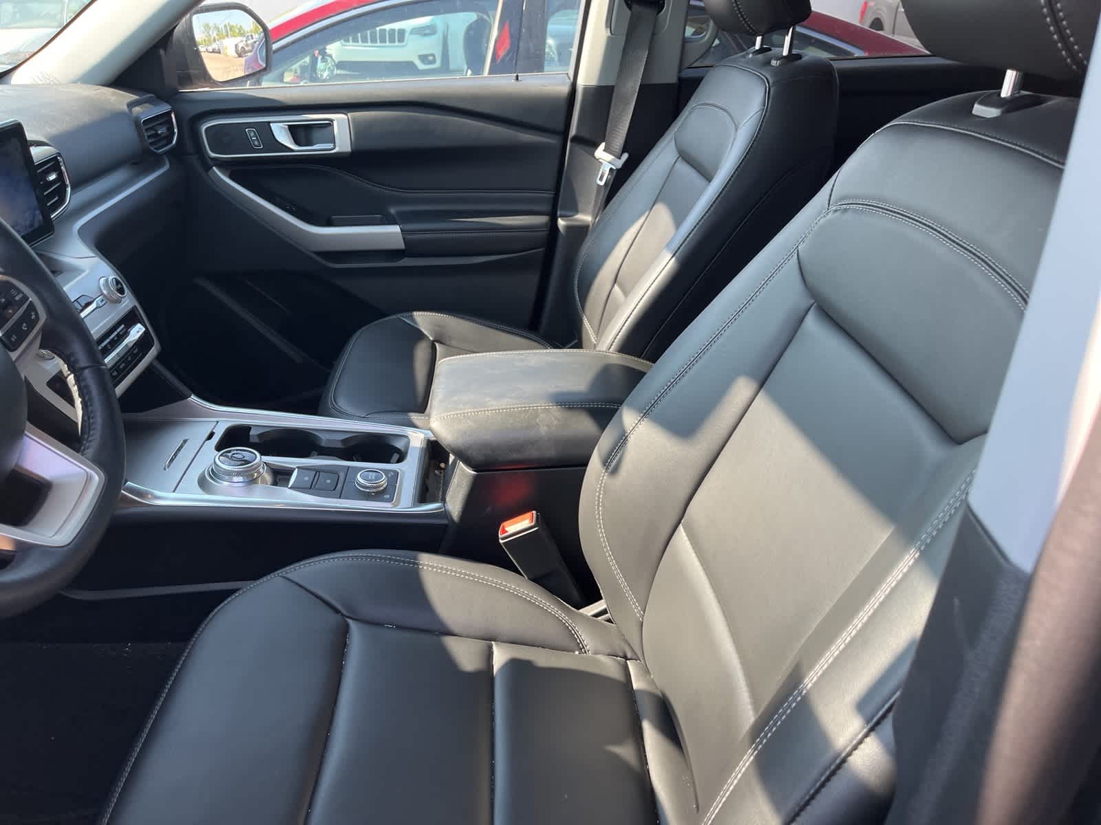 Thumbnail: 2022 Ford Explorer - 23