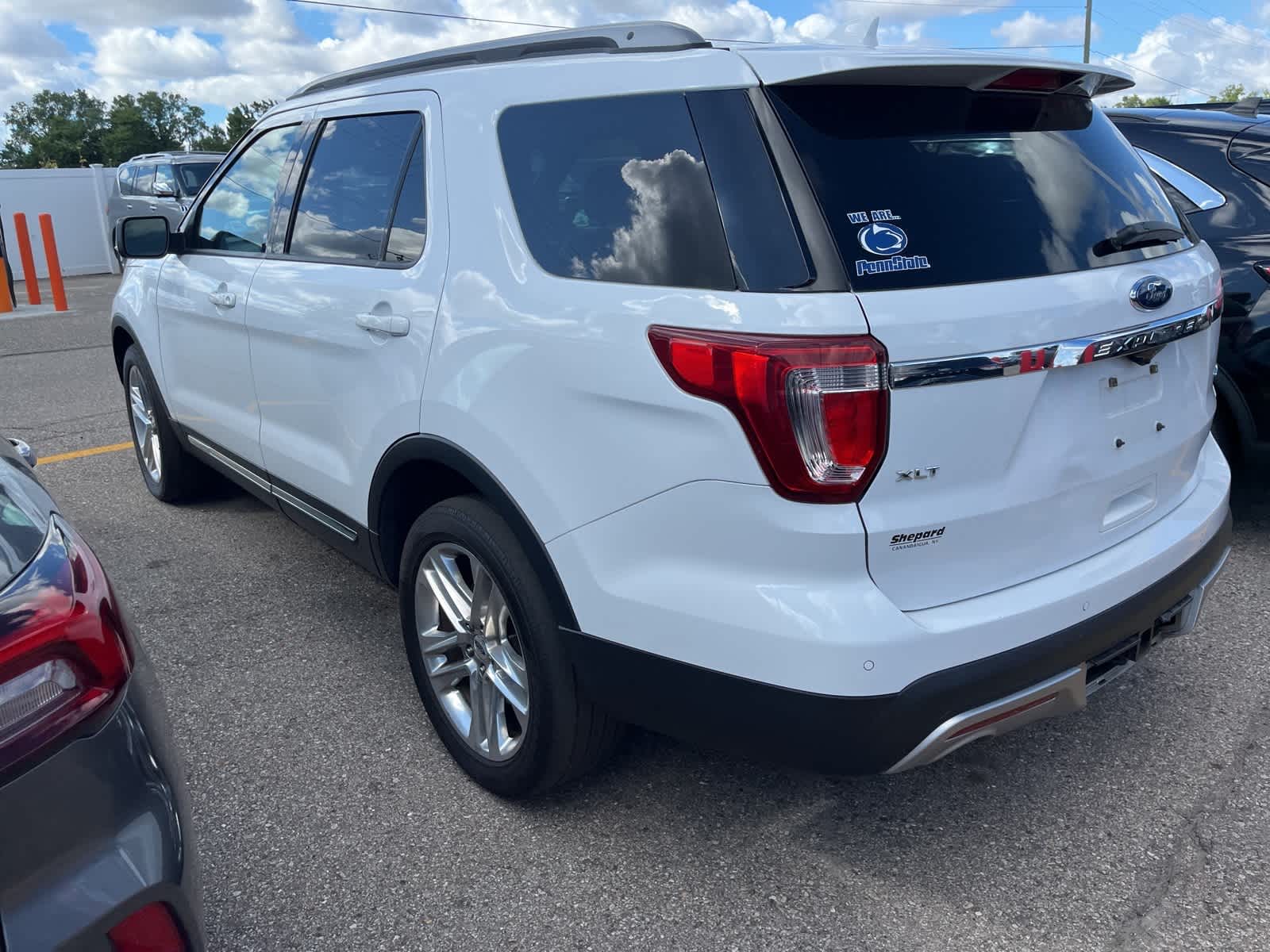 Thumbnail: 2017 Ford Explorer - 8