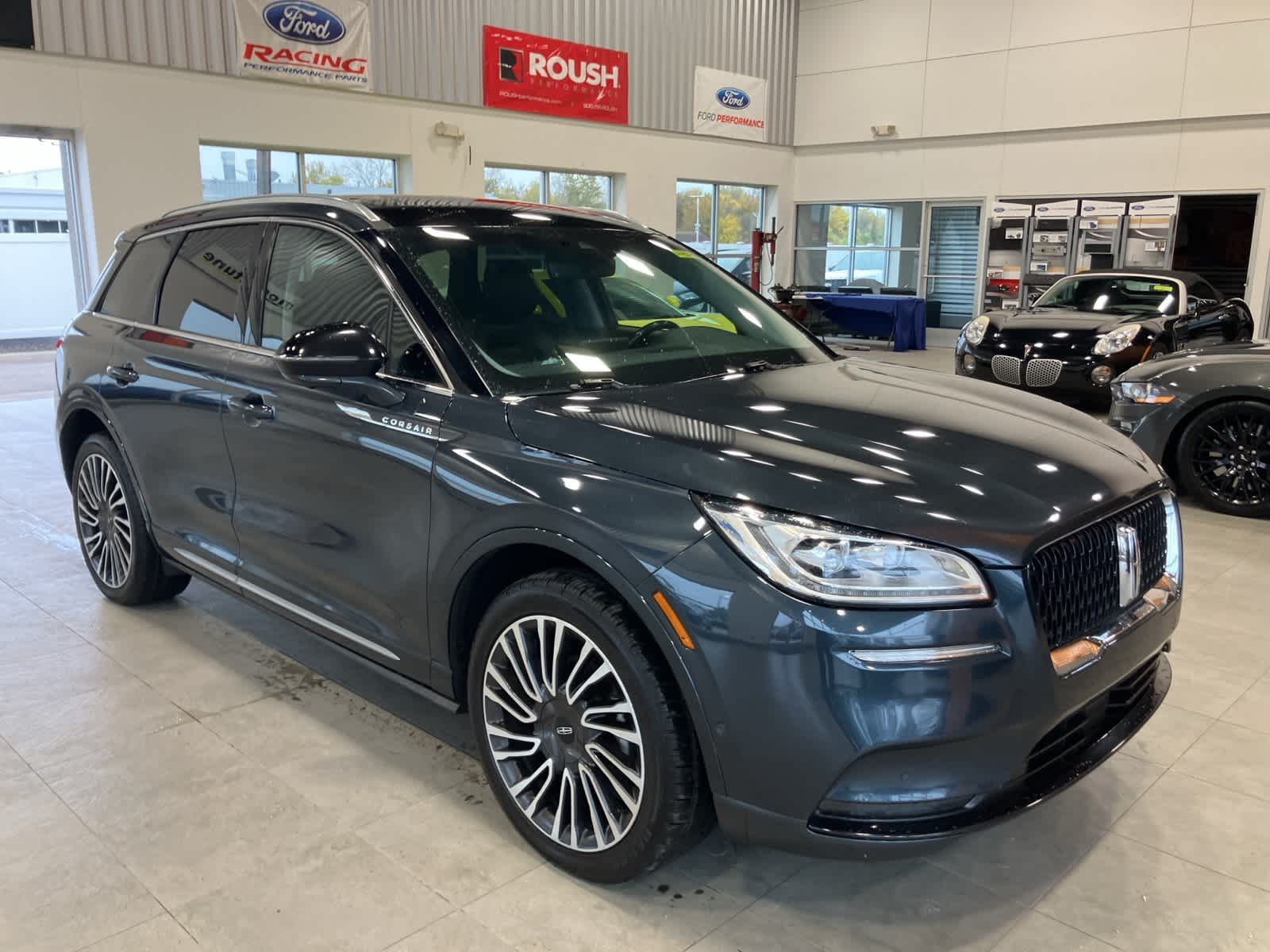 Thumbnail: 2022 Lincoln Corsair - 3