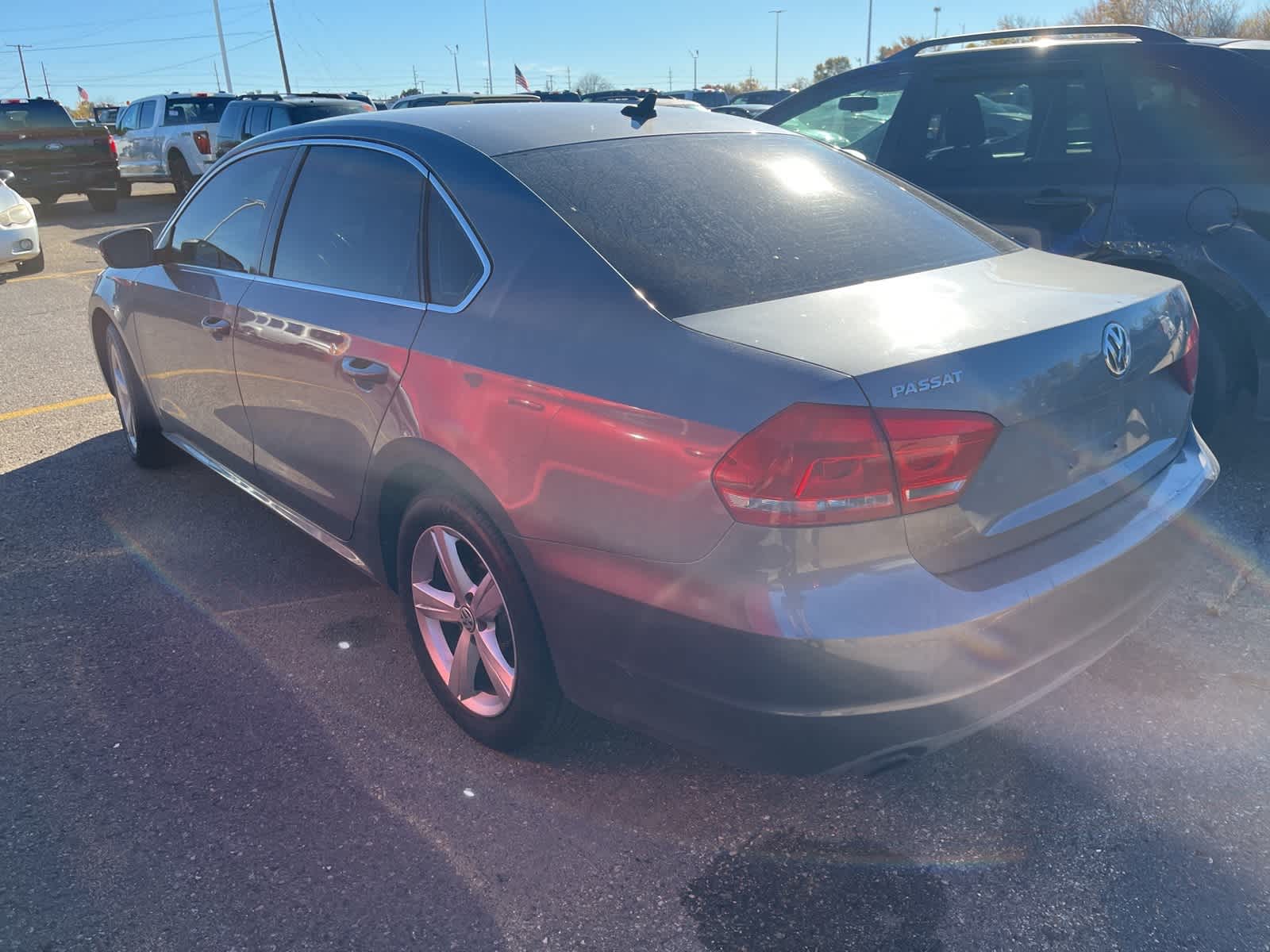 Thumbnail: 2013 Volkswagen Passat - 9