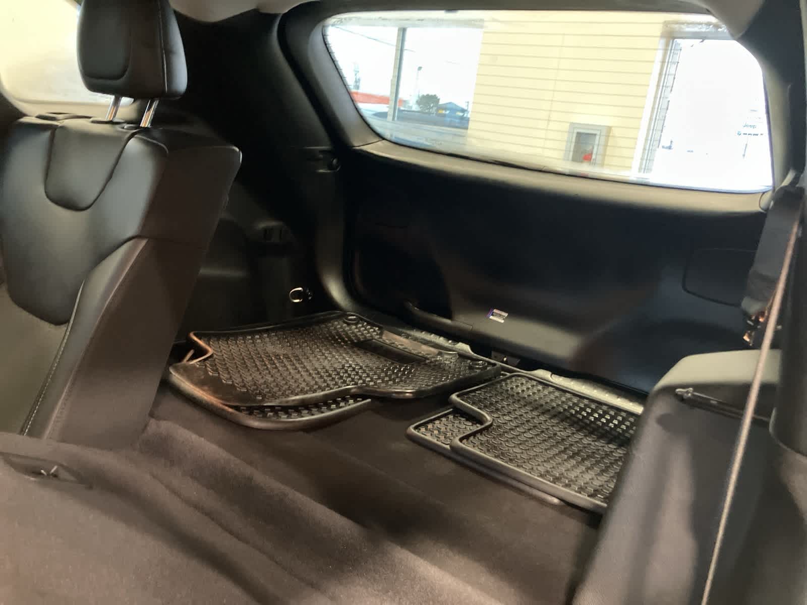 Thumbnail: 2020 Jeep Cherokee - 26