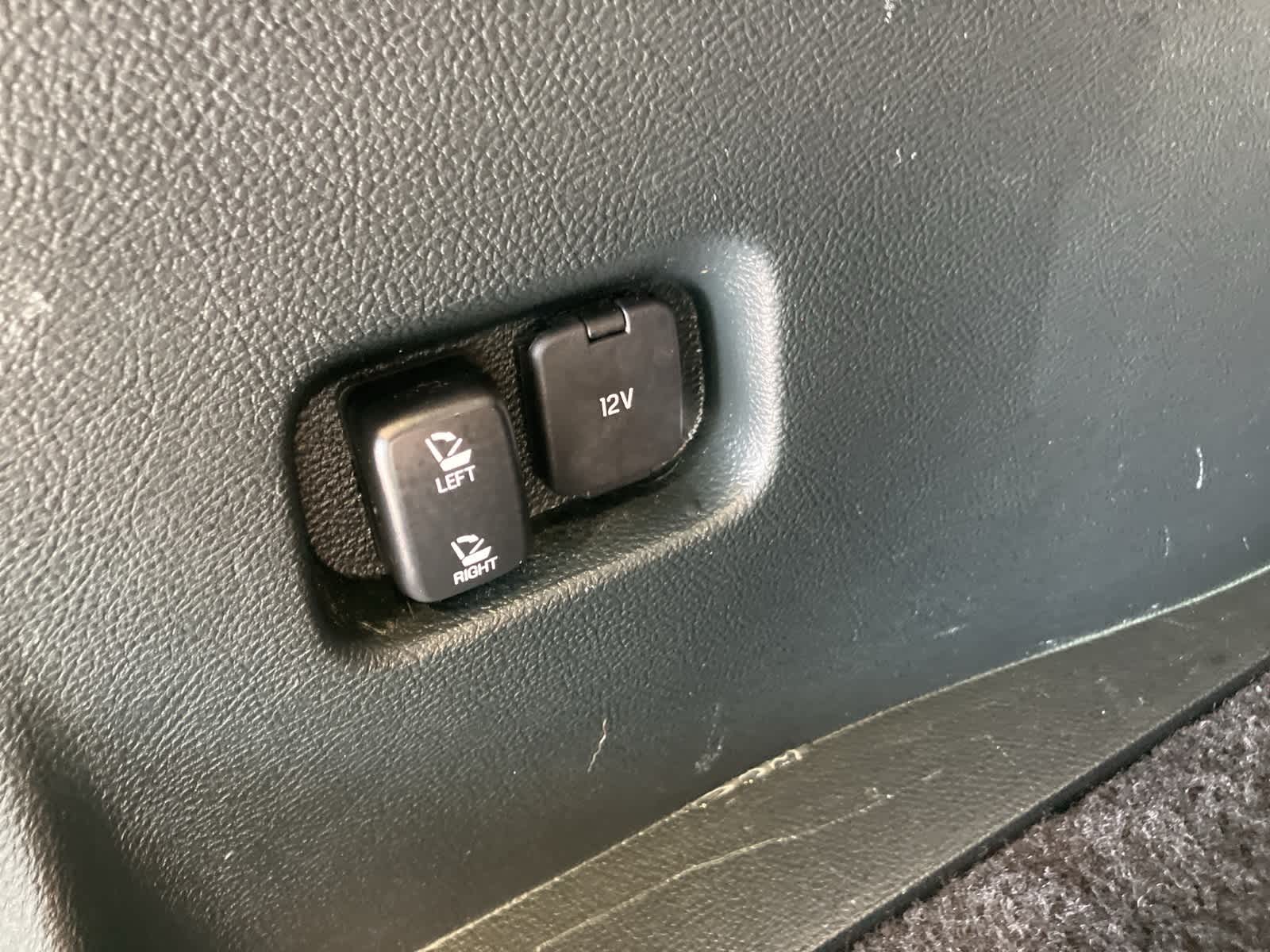 Thumbnail: 2019 Ford Edge - 27