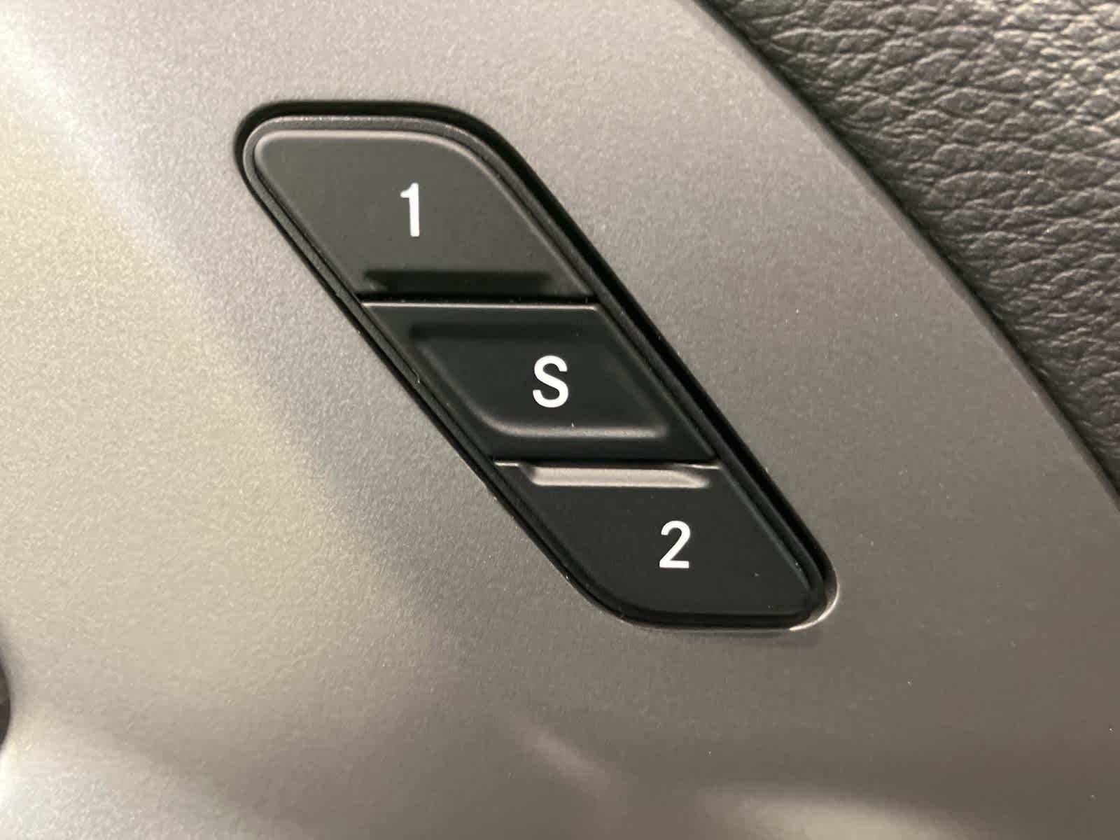 Thumbnail: 2025 Chrysler Pacifica - 13