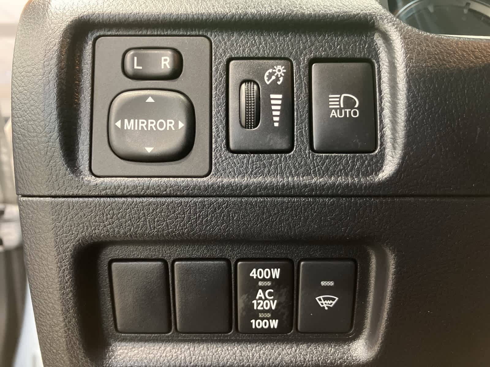 Thumbnail: 2022 Toyota 4Runner - 15